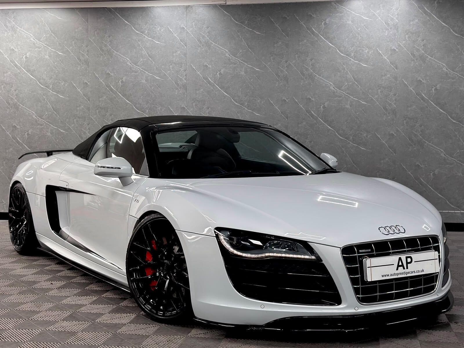 2010 Audi R8 - Thumbnail 8