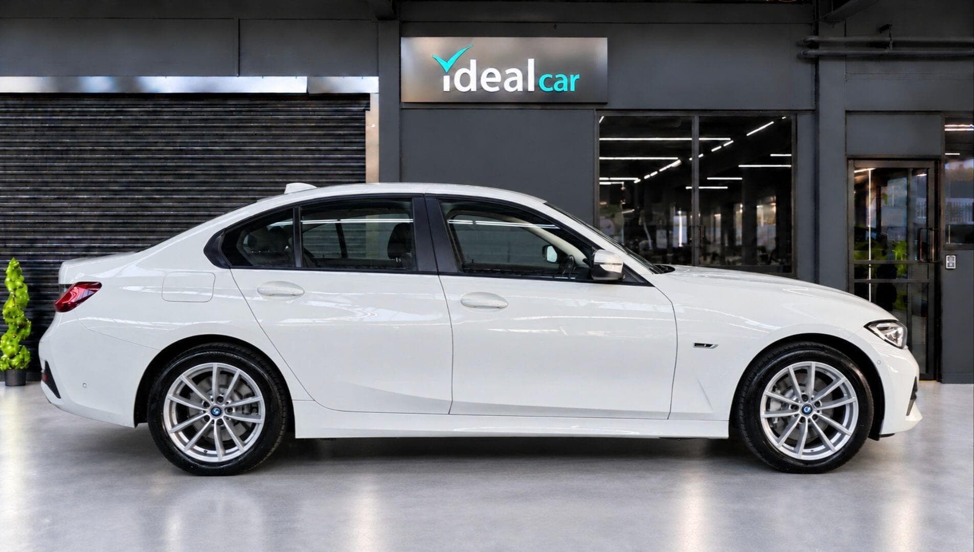 2021 BMW 3 Series - Thumbnail 7