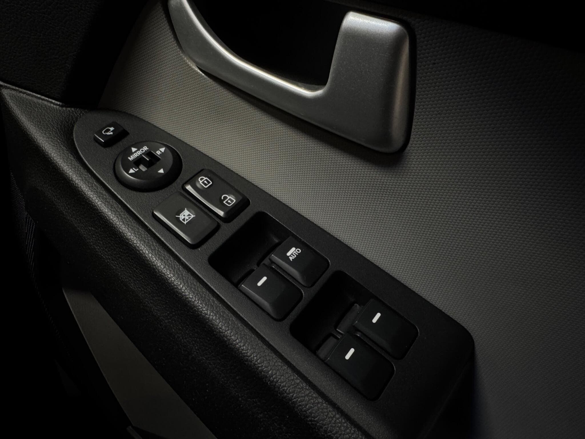 2015 Kia Sportage - Thumbnail 24