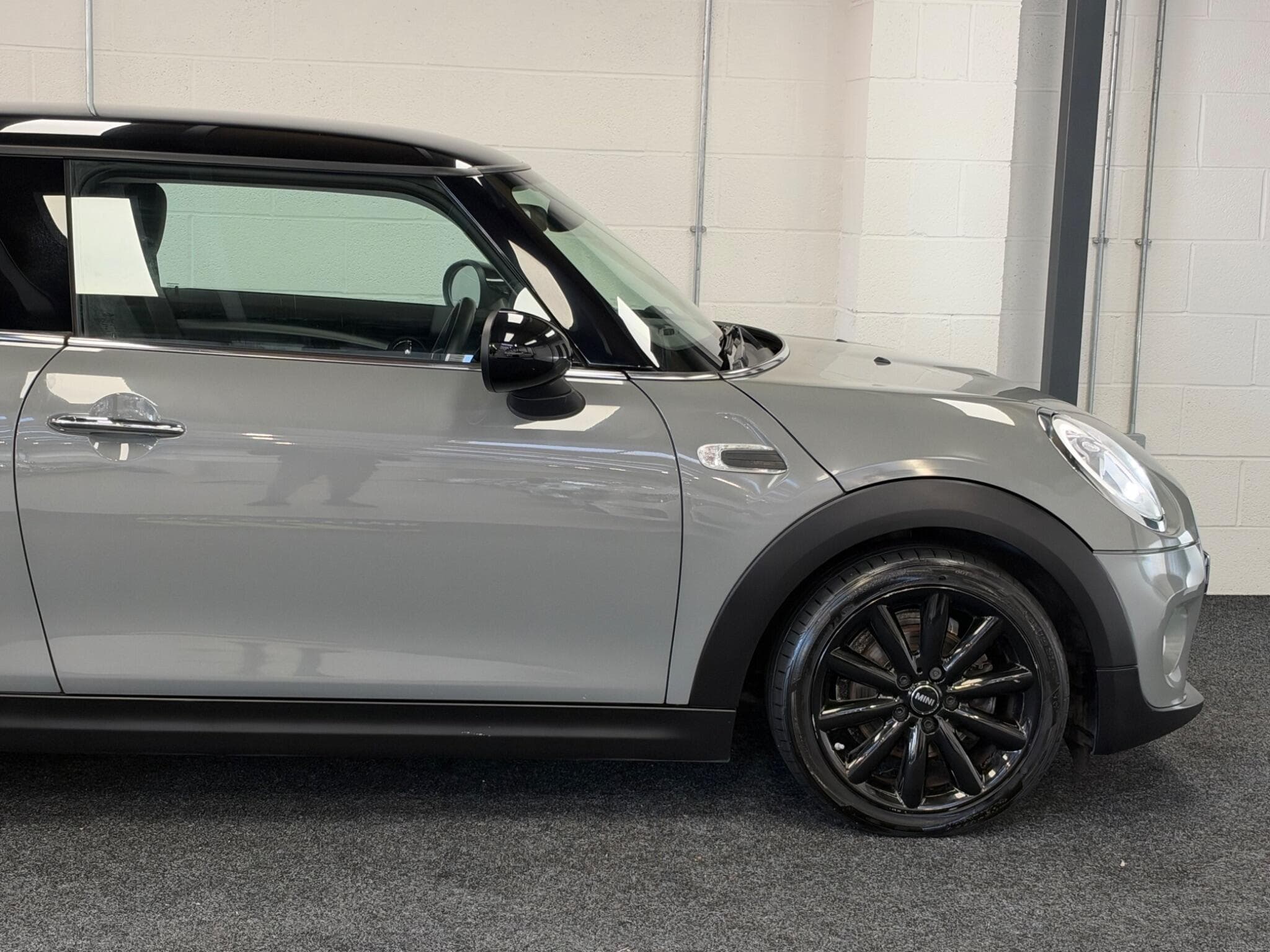 2017 MINI Hatch - Thumbnail 11