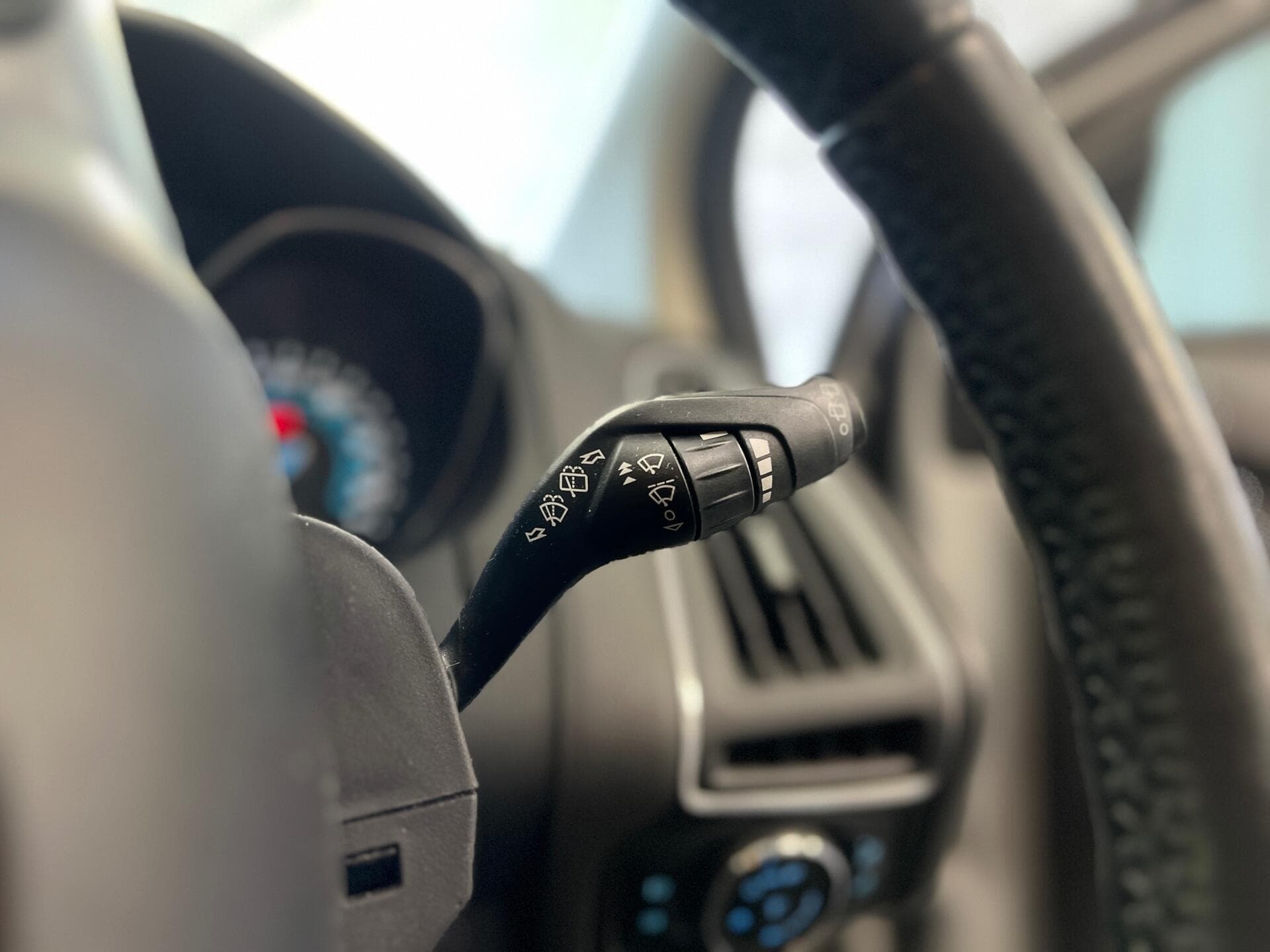 2014 Ford Focus - Thumbnail 34