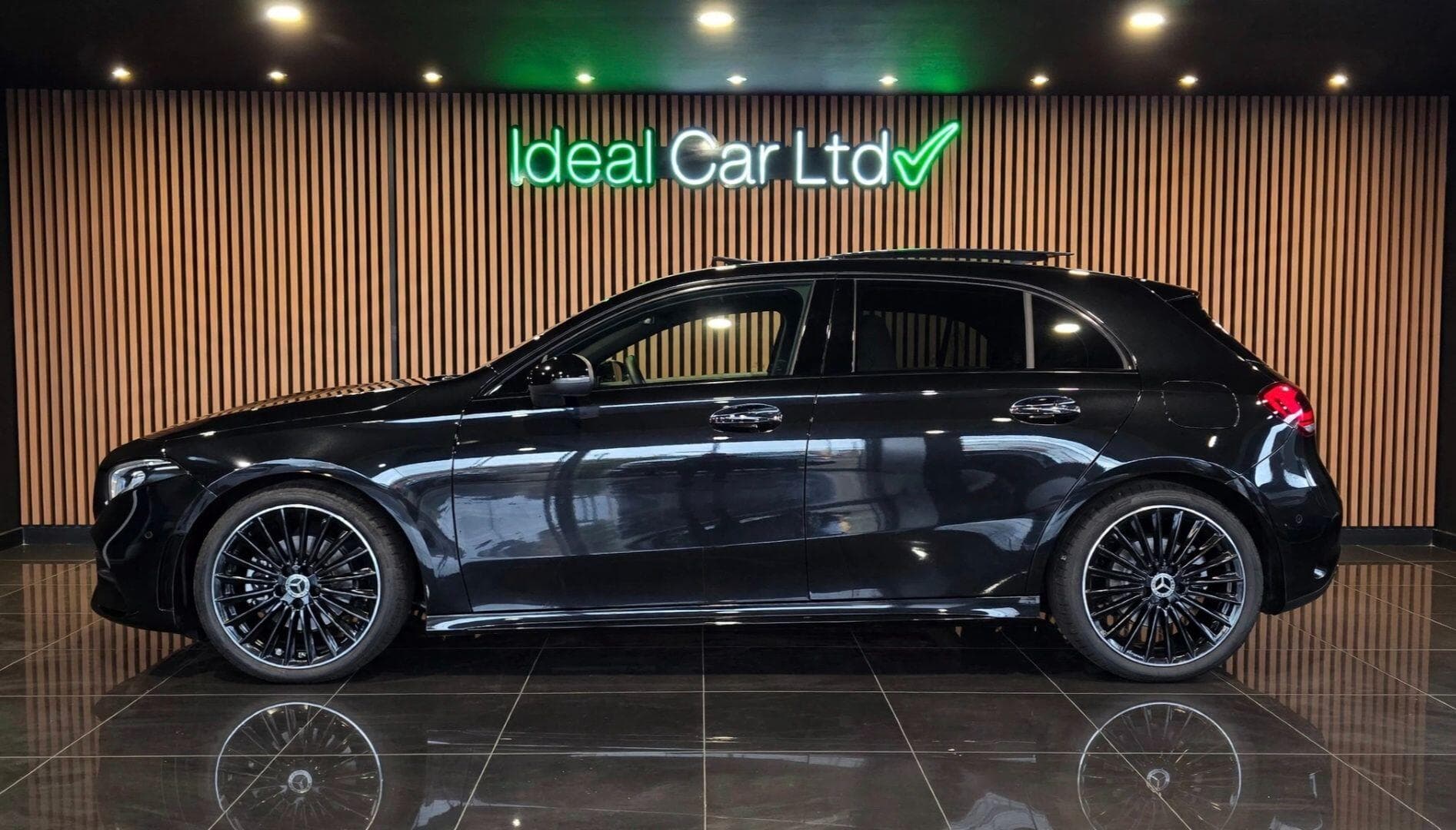 2025 Mercedes-Benz A Class - Thumbnail 4
