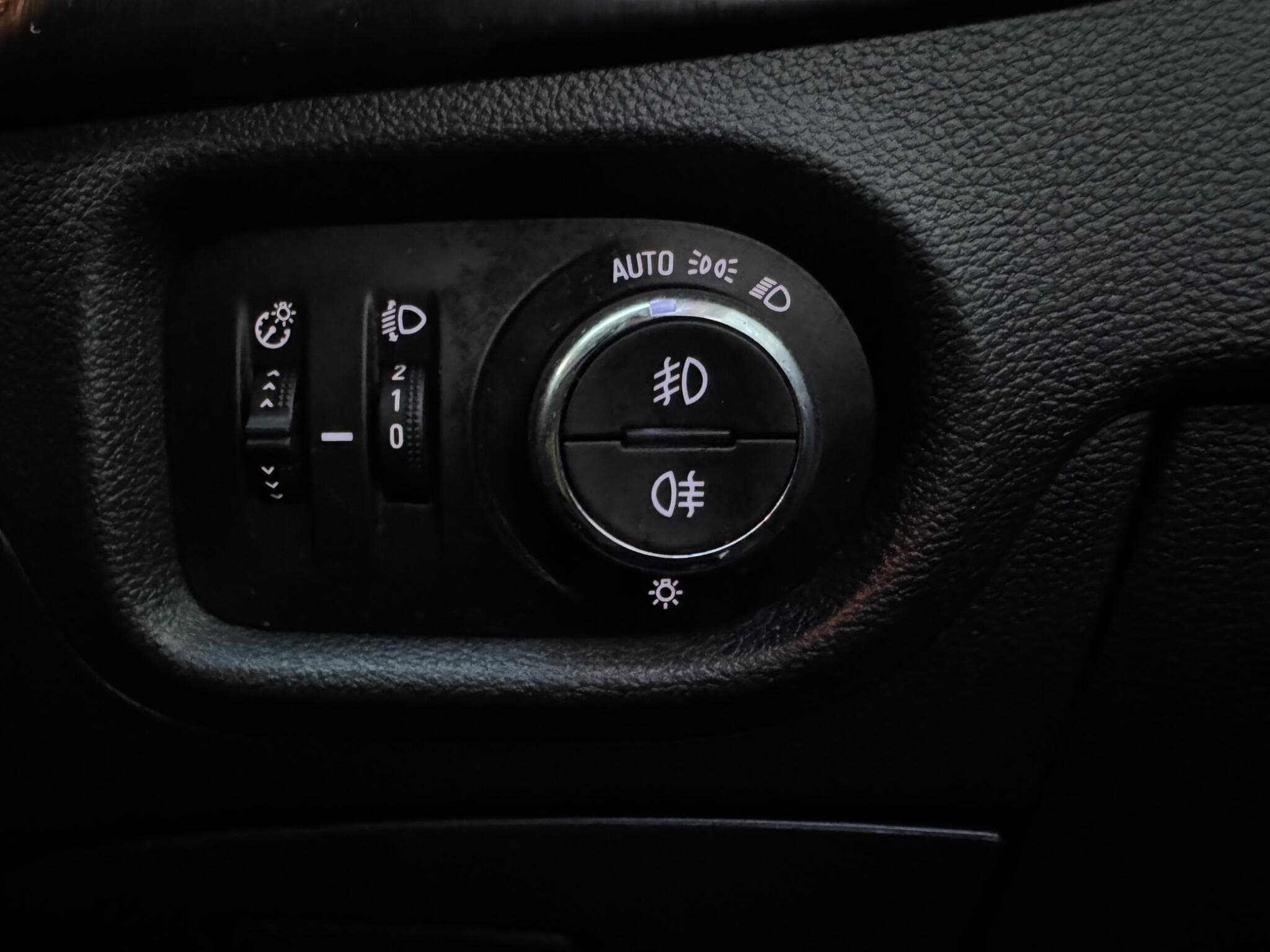 2019 Vauxhall Astra - Thumbnail 20