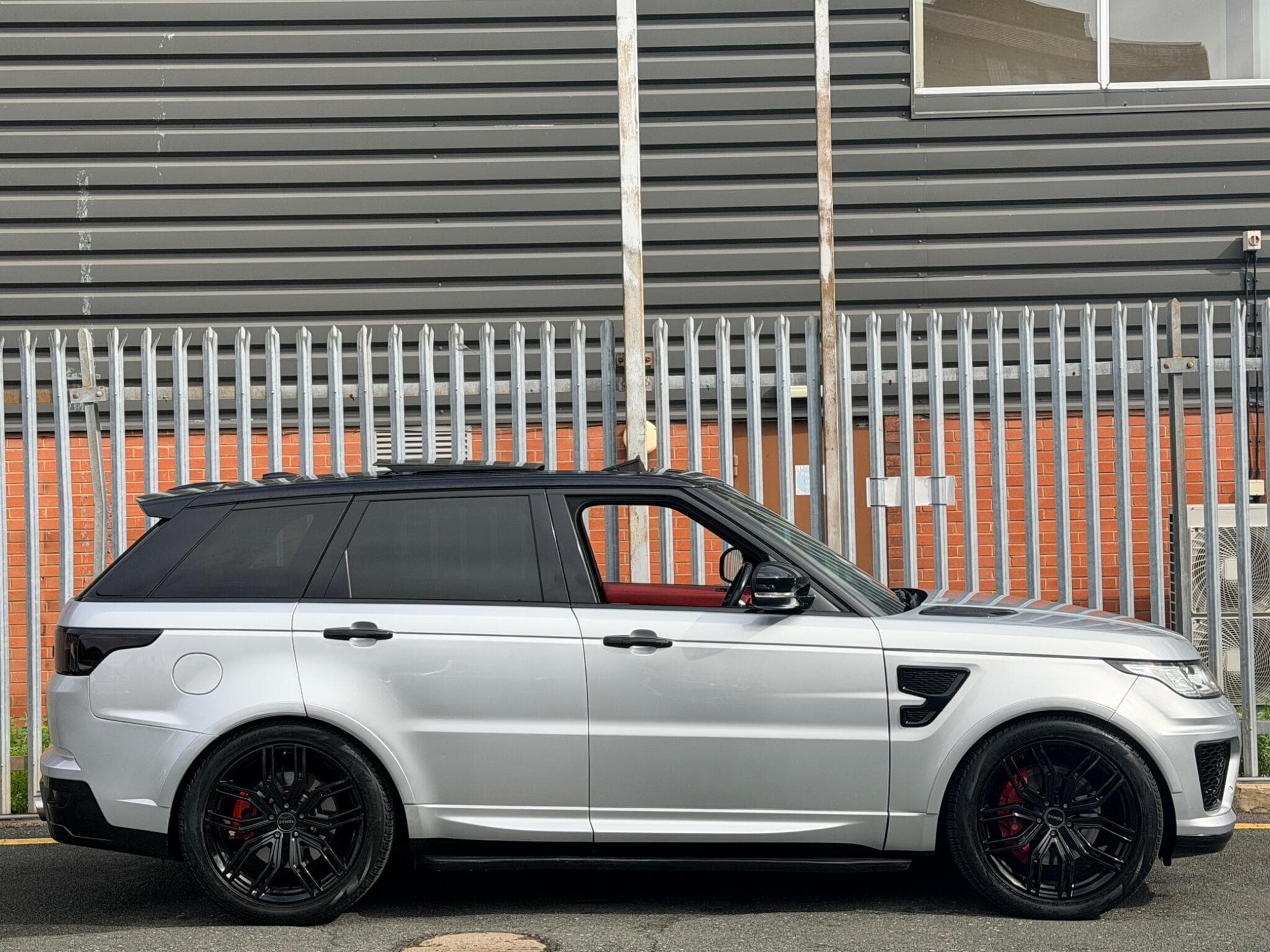 2014 Land Rover Range Rover Sport - Image 2