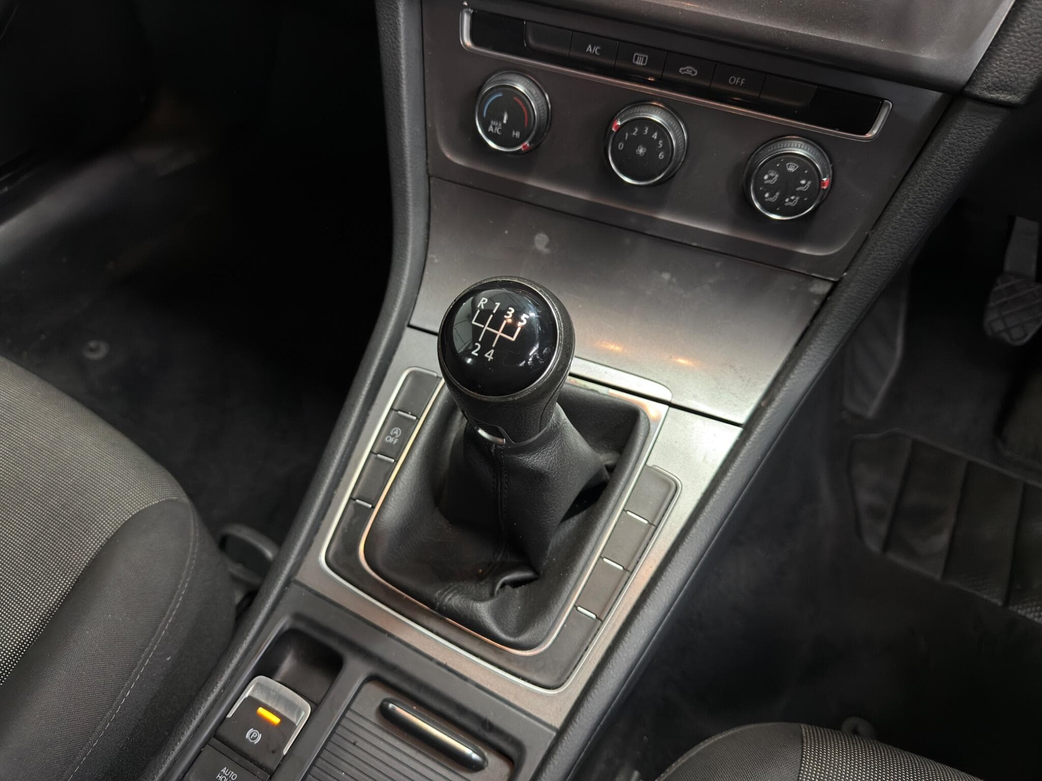 2013 Volkswagen Golf - Thumbnail 12