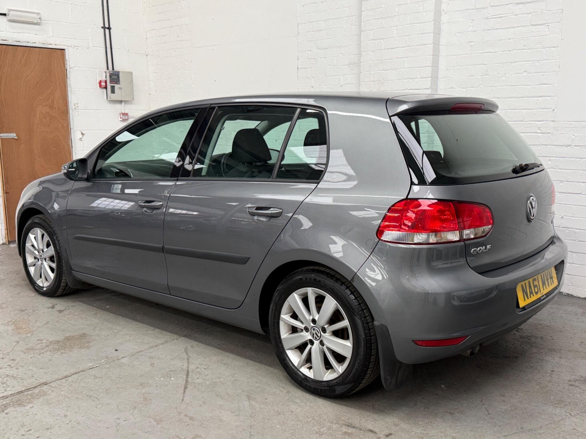 2011 Volkswagen Golf - Thumbnail 9