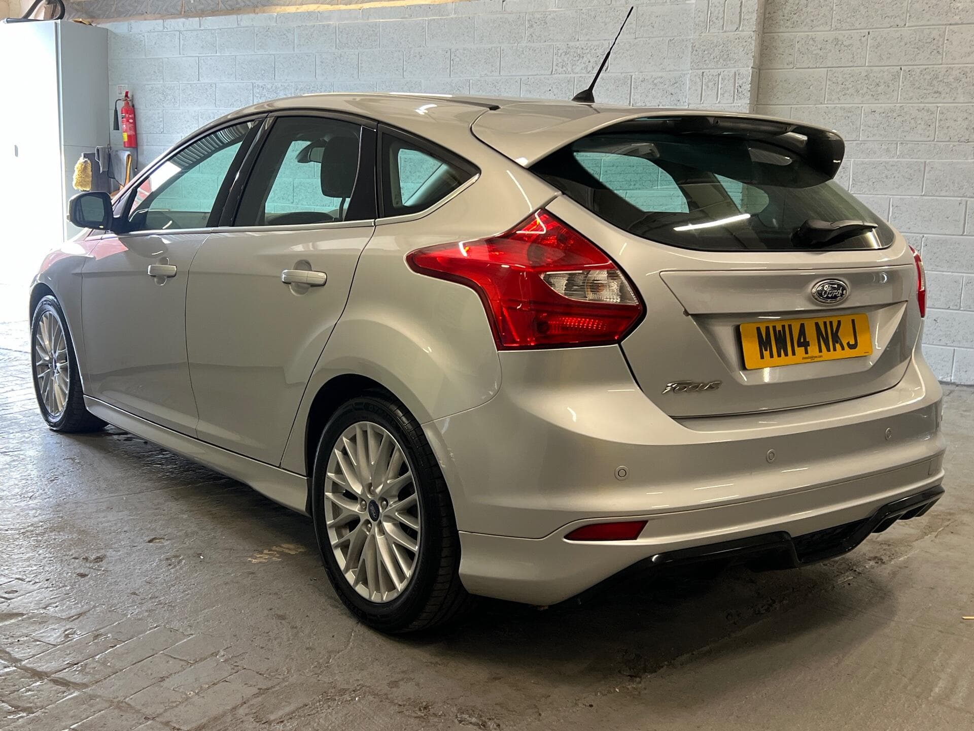 2014 Ford Focus - Thumbnail 14