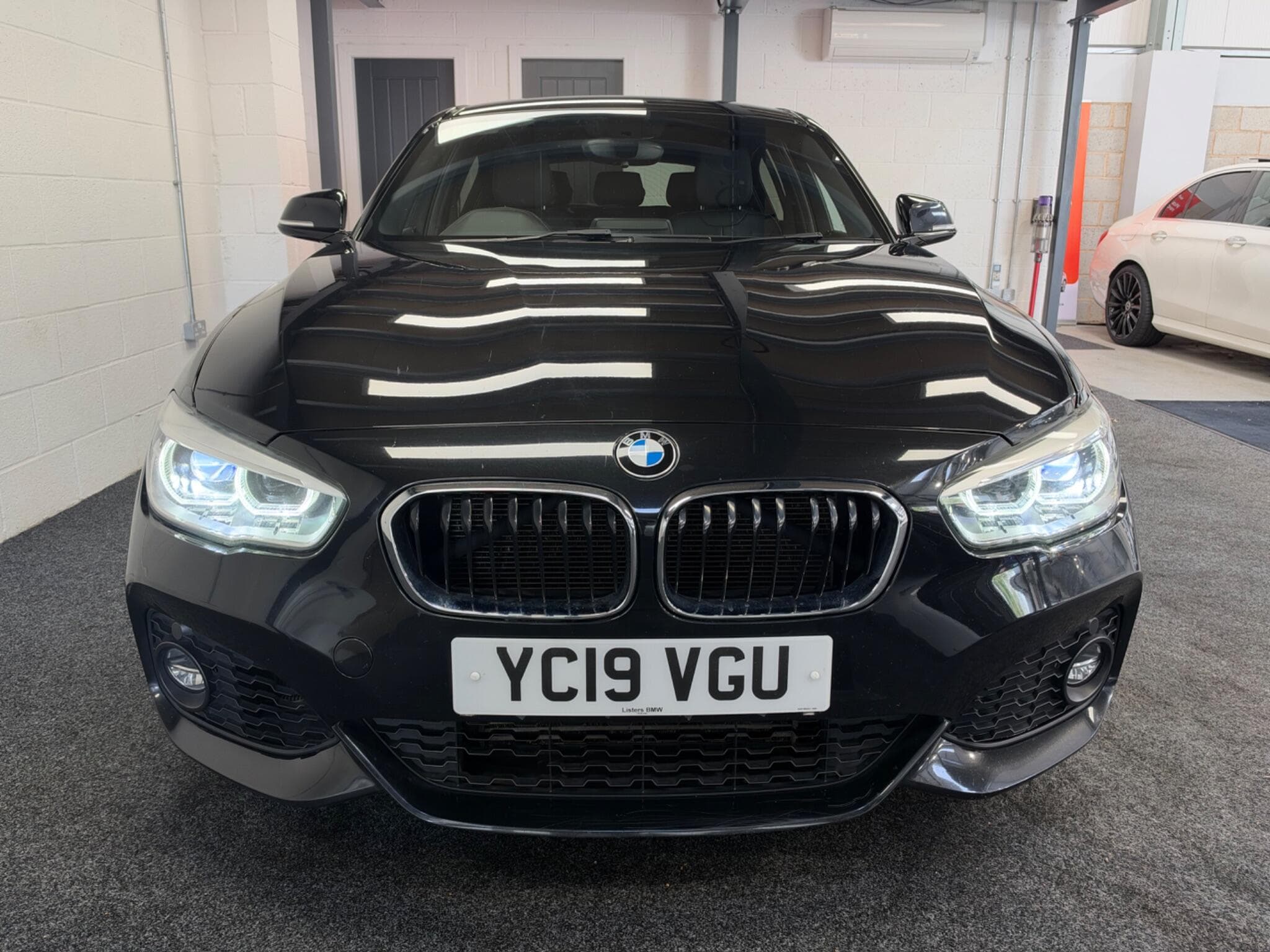 2019 BMW 1 Series - Thumbnail 3