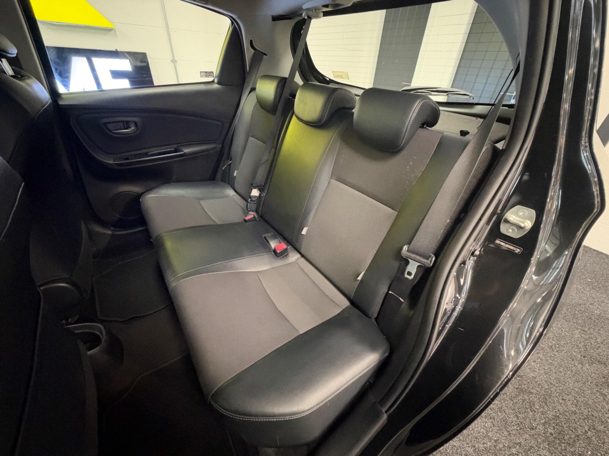 2014 Toyota Yaris - Thumbnail 21