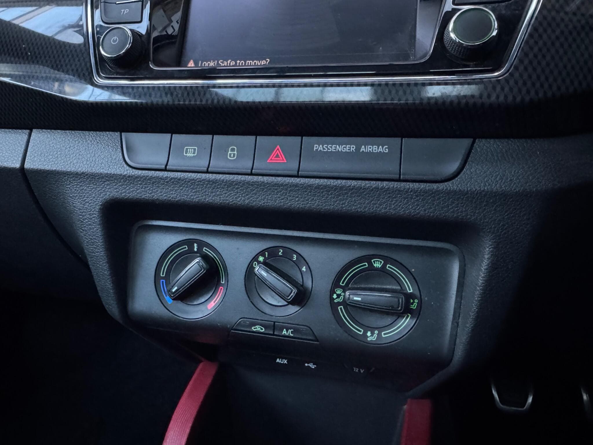 2015 Skoda Fabia - Thumbnail 19