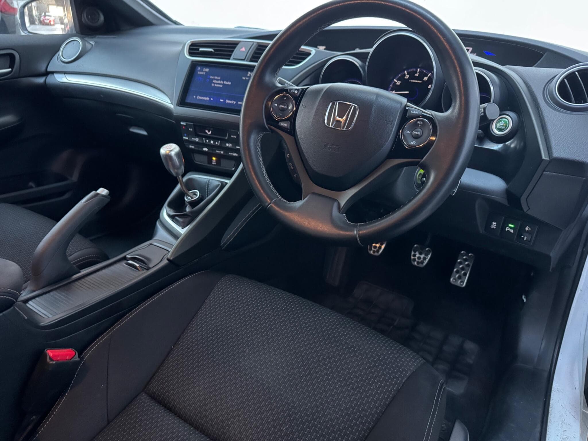 2016 Honda Civic - Thumbnail 4