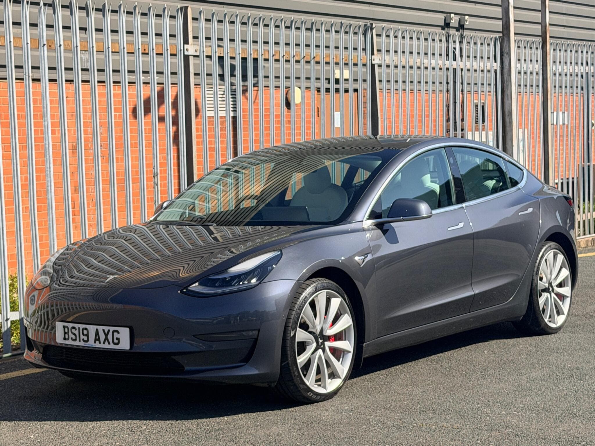 2019 Tesla Model 3 - Thumbnail 11