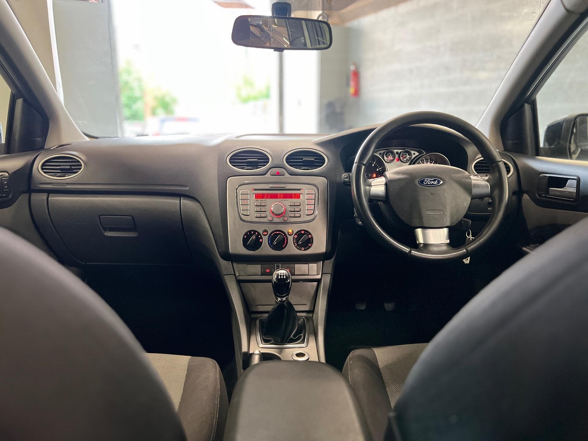 2009 Ford Focus - Thumbnail 29