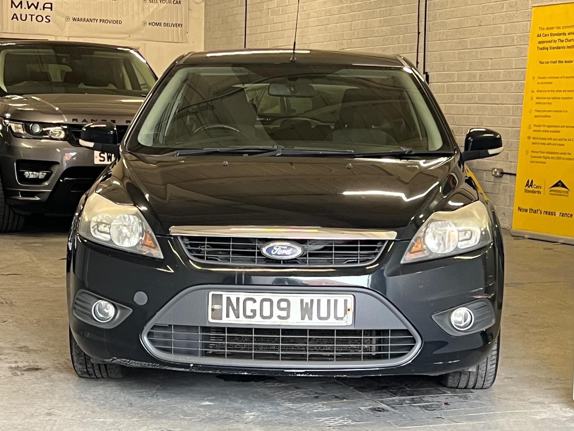 2009 Ford Focus - Thumbnail 3