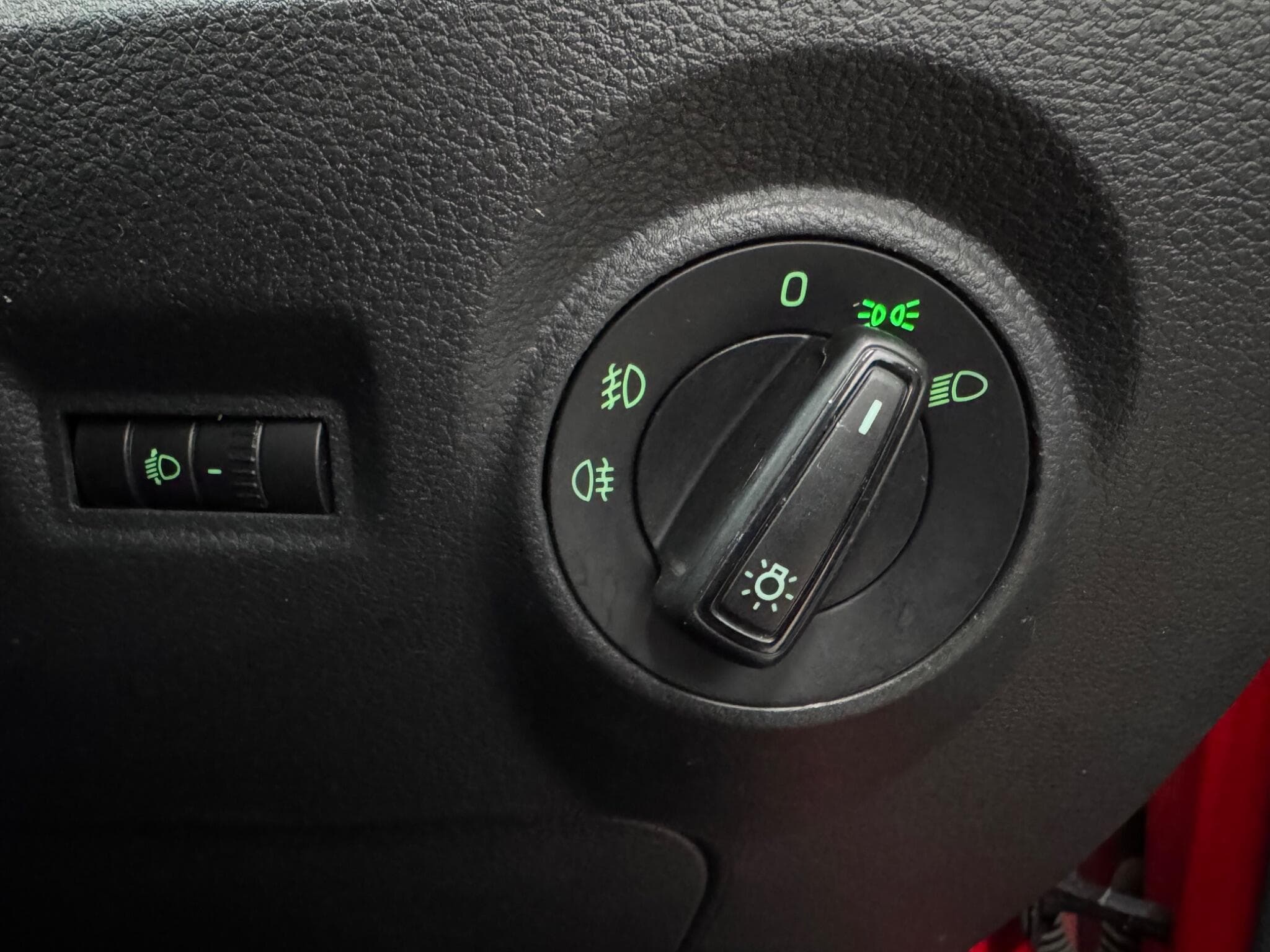 2015 Skoda Fabia - Thumbnail 22