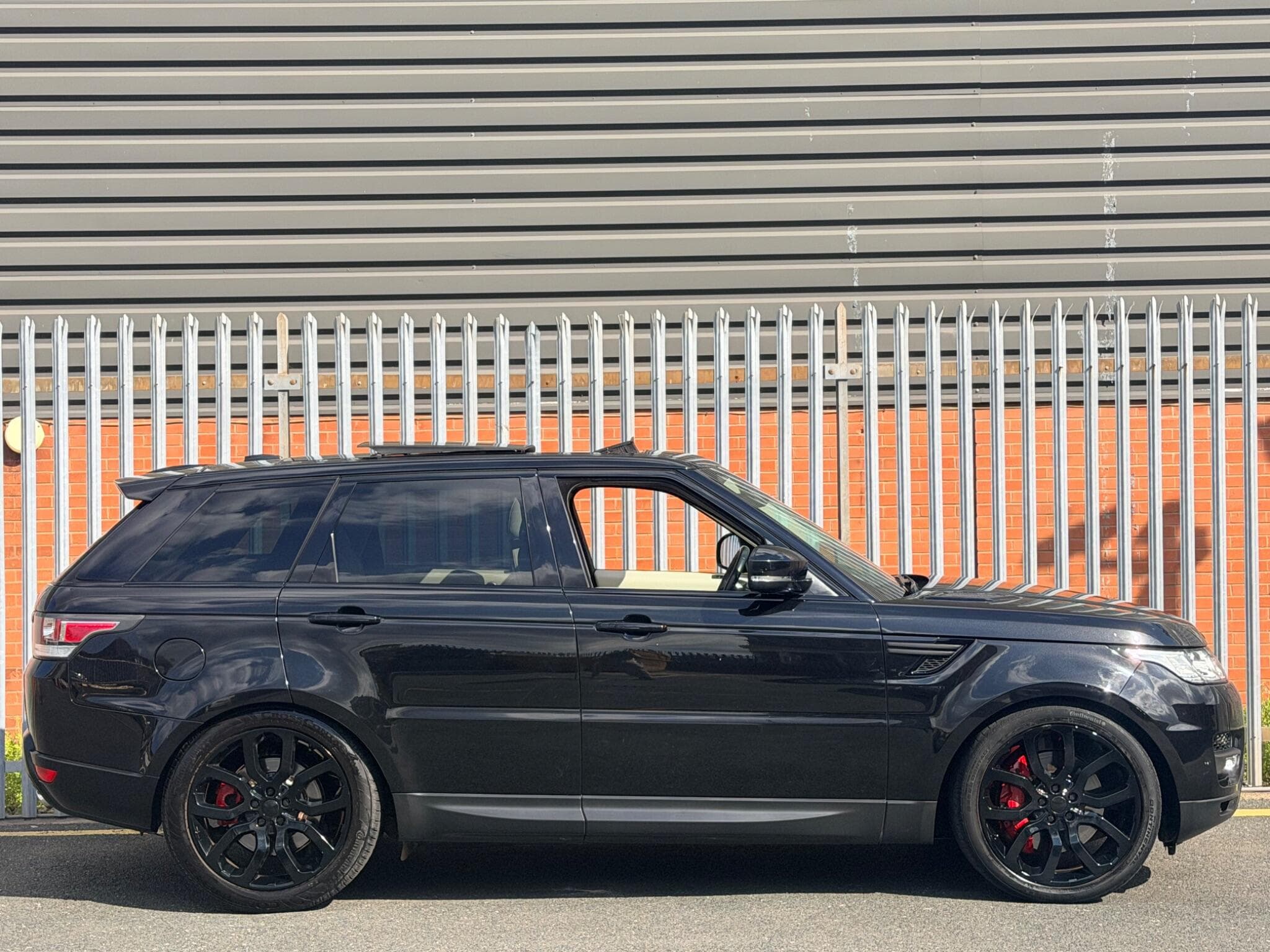 2014 Land Rover Range Rover Sport - Thumbnail 2