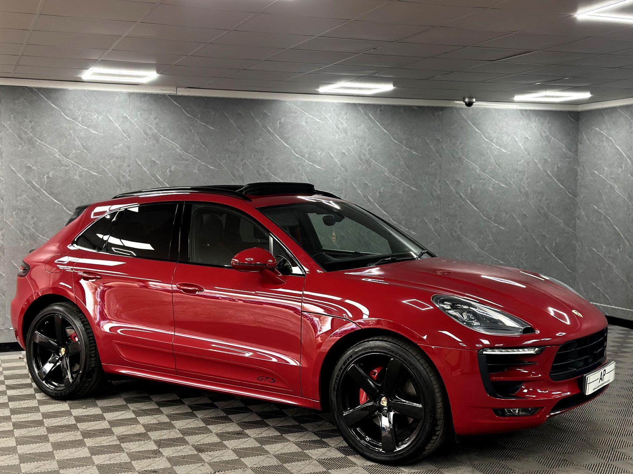 2016 Porsche Macan - Thumbnail 23