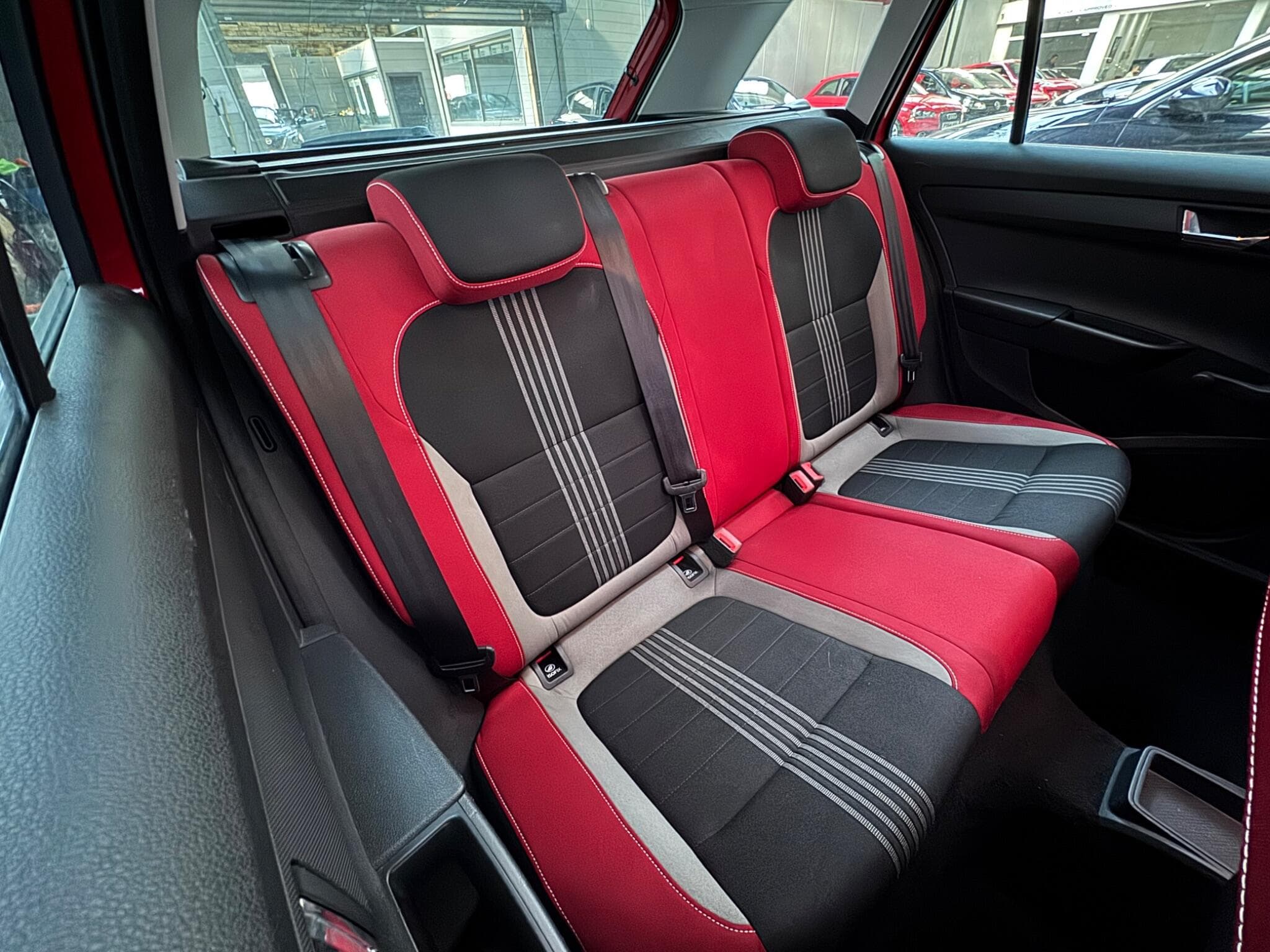 2015 Skoda Fabia - Thumbnail 12