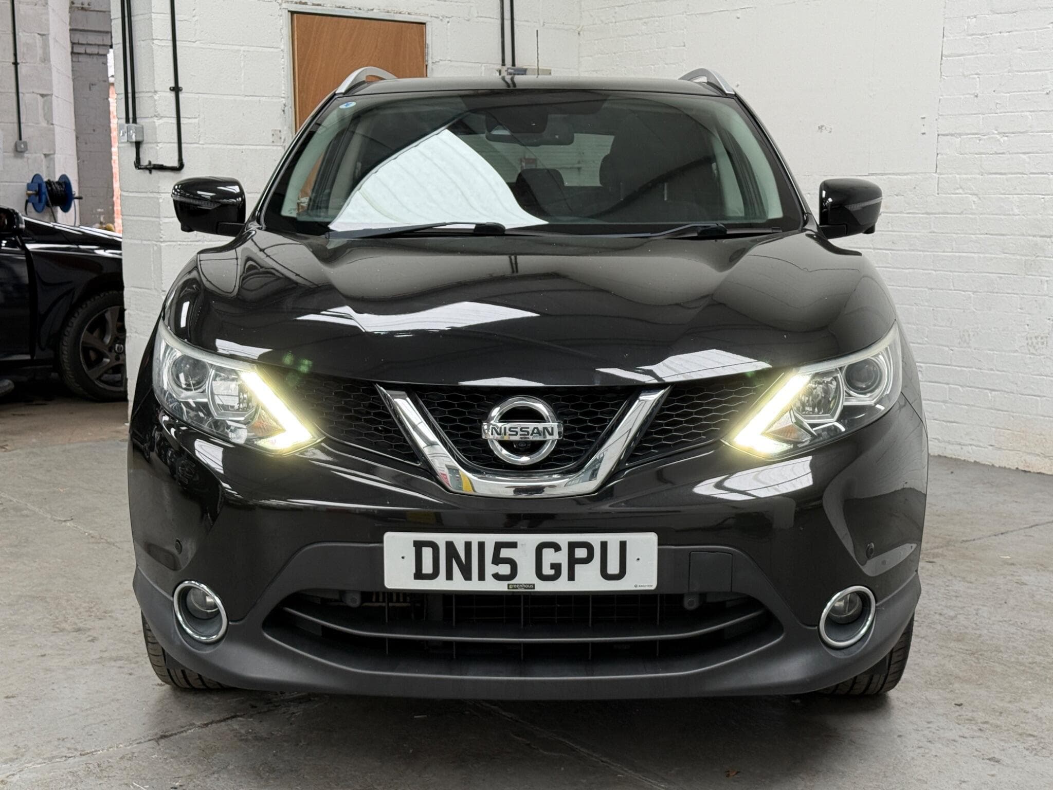 2015 Nissan Qashqai - Thumbnail 2