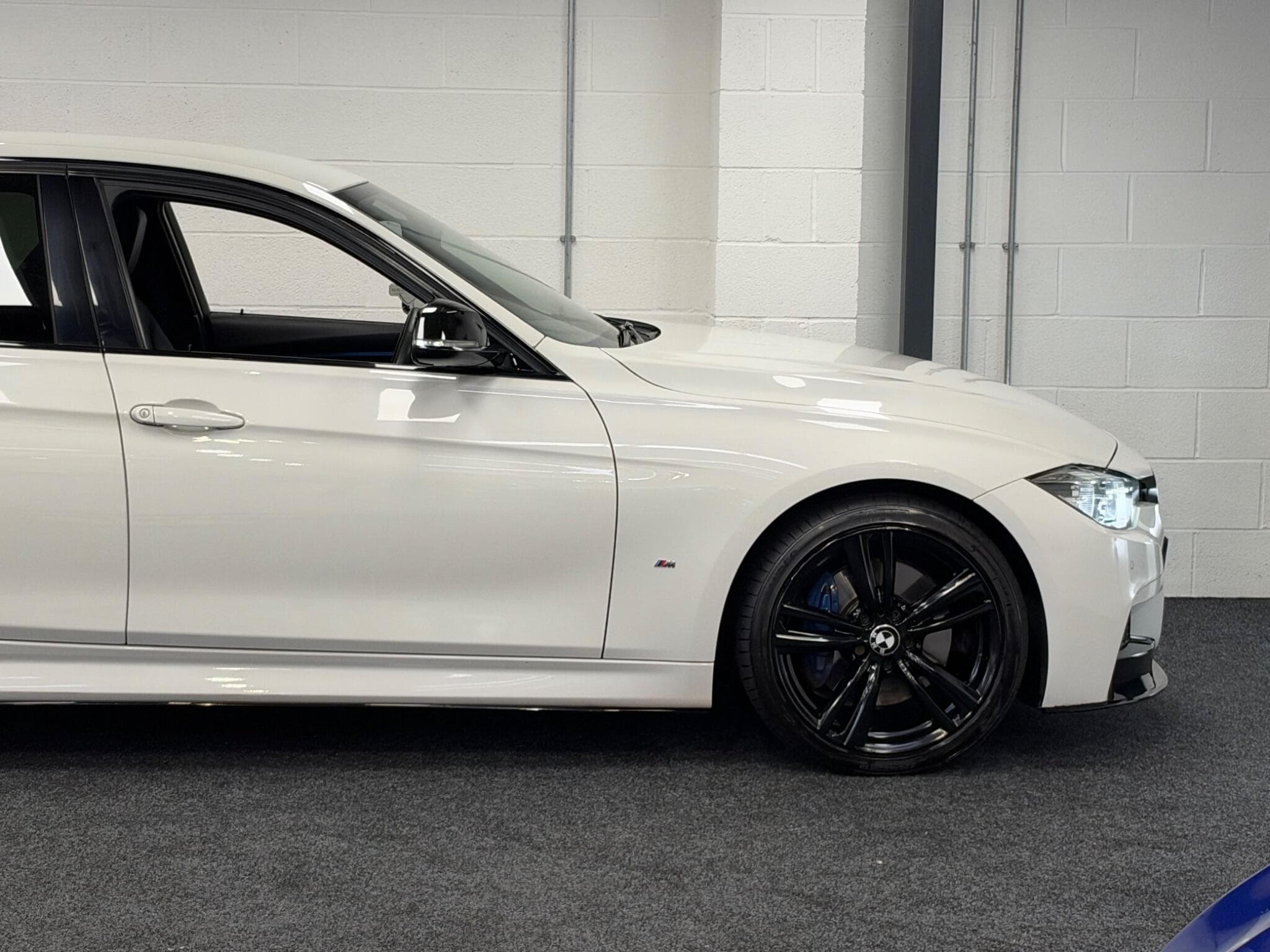 2017 BMW 3 Series - Thumbnail 11