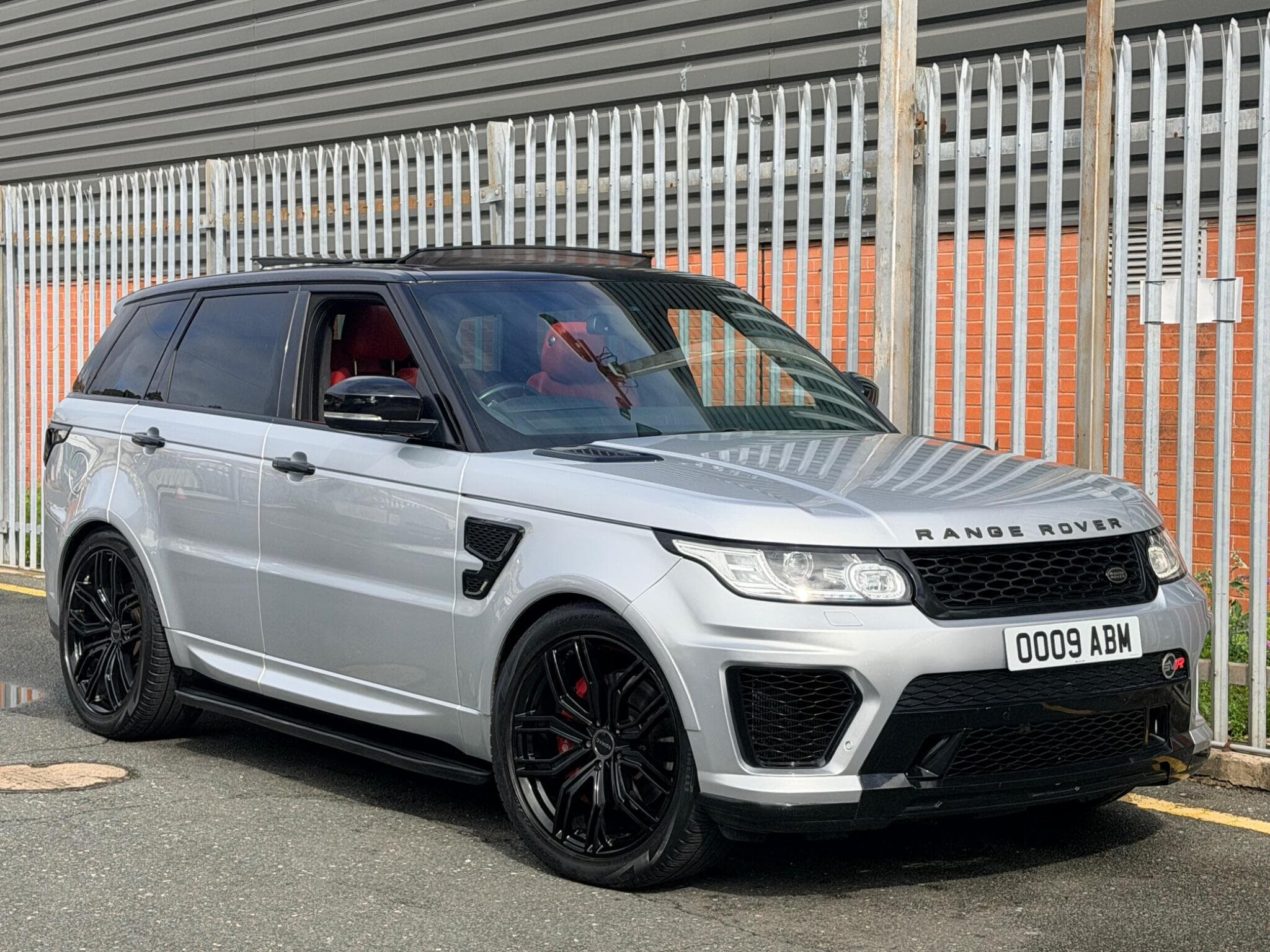 2014 Land Rover Range Rover Sport - Image 1