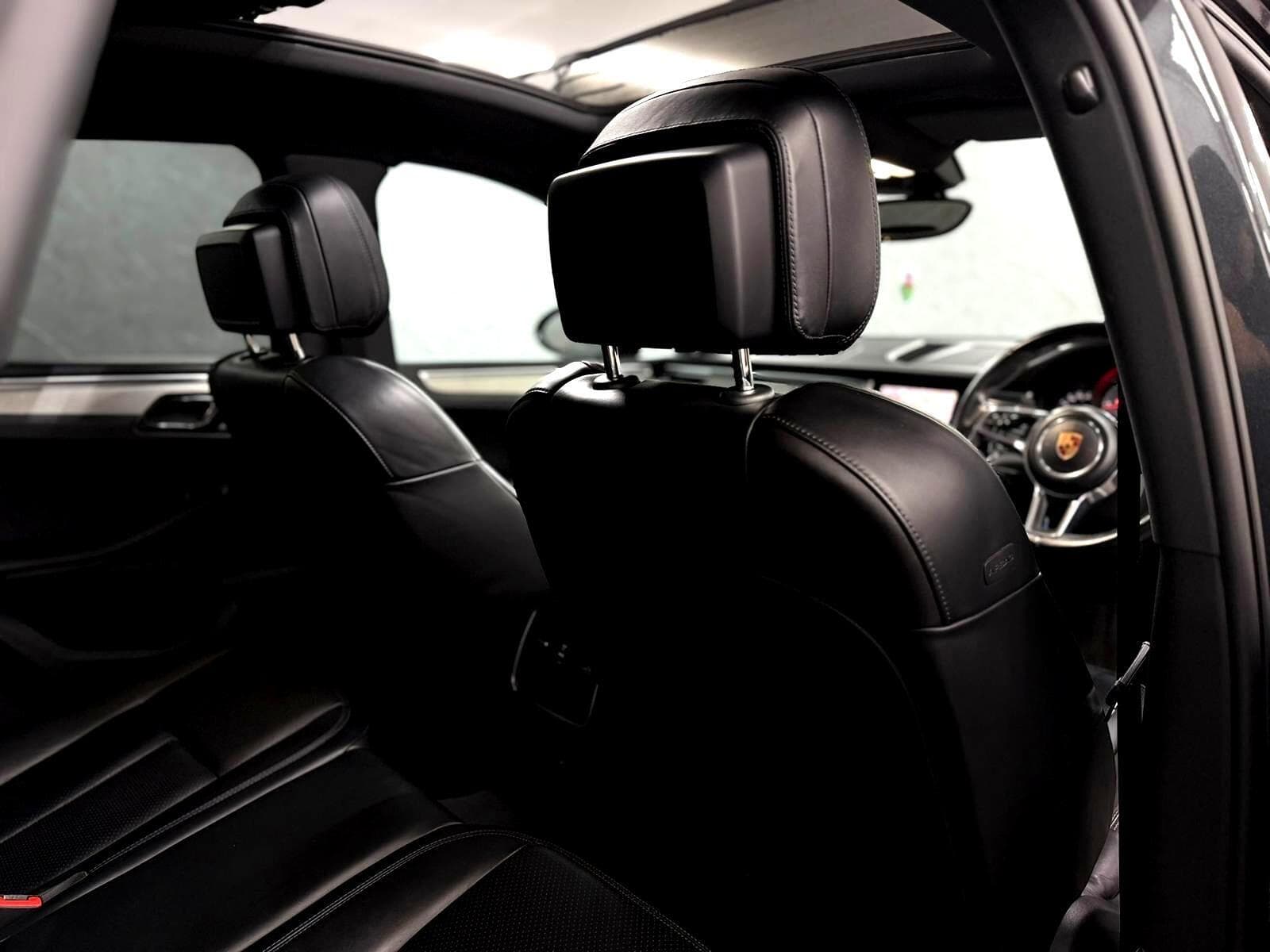 2017 Porsche Macan - Thumbnail 43