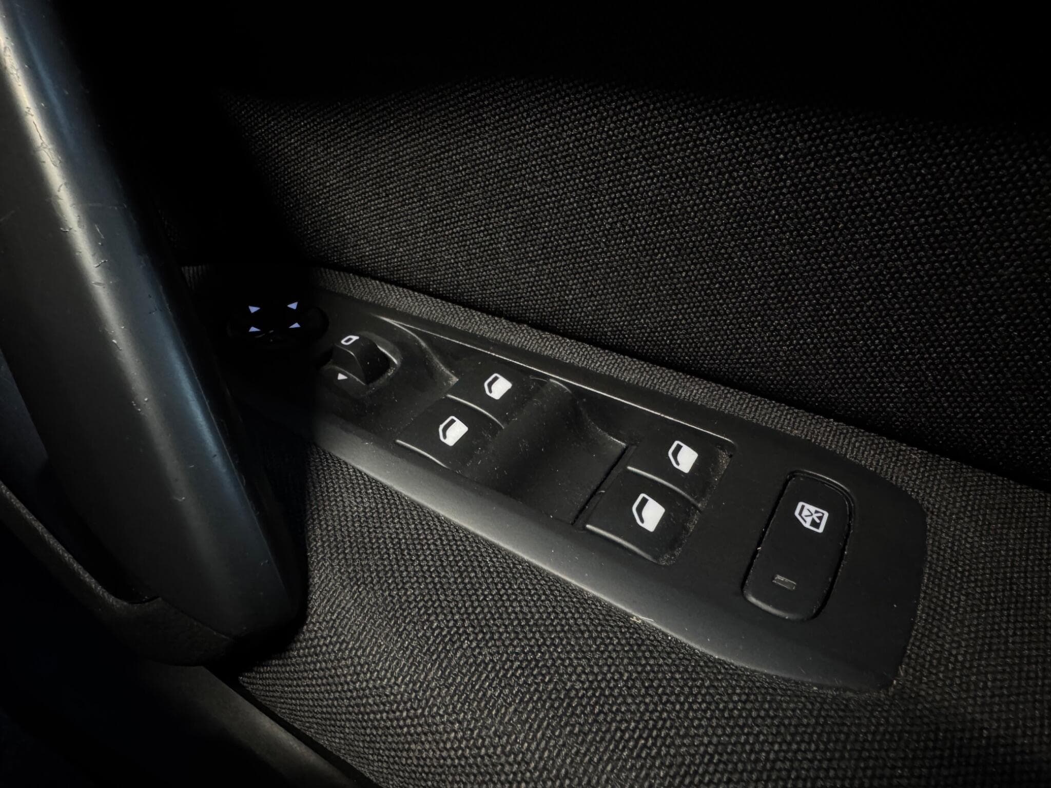 2015 Peugeot 308 - Thumbnail 22