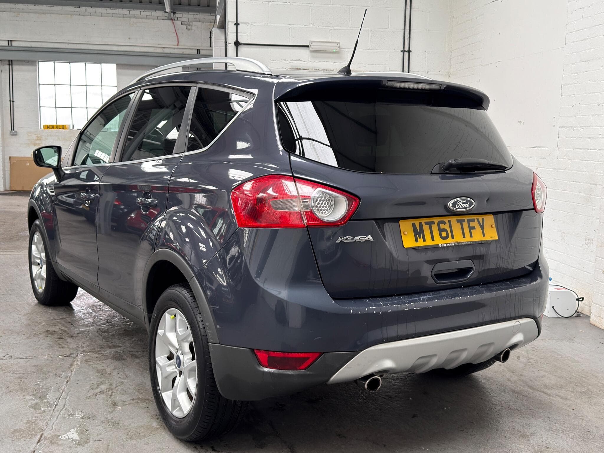 2011 Ford Kuga - Thumbnail 4