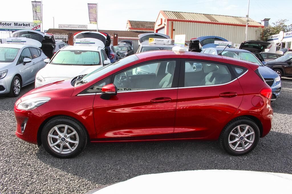2017 Ford Fiesta - Thumbnail 5