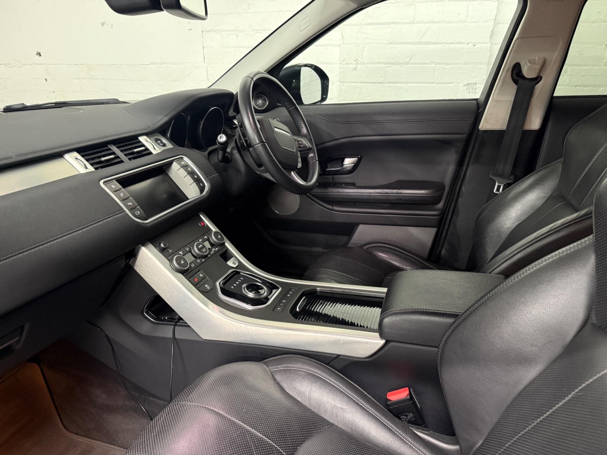 2017 Land Rover Range Rover Evoque - Thumbnail 27