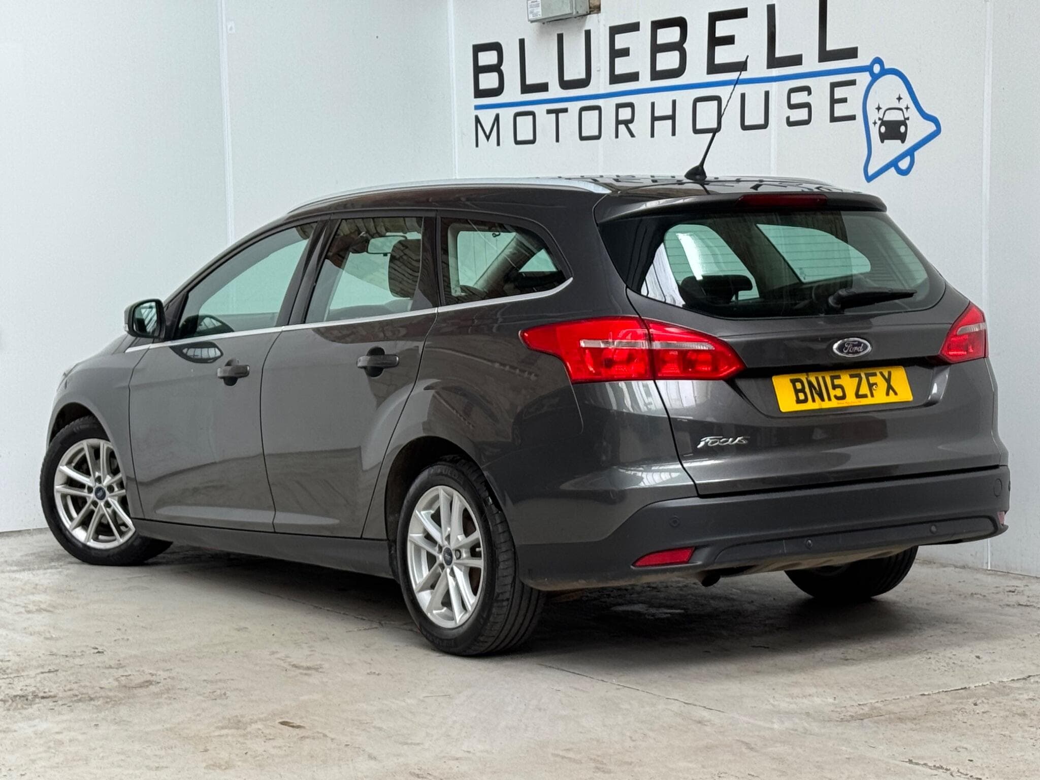 2015 Ford Focus - Thumbnail 5