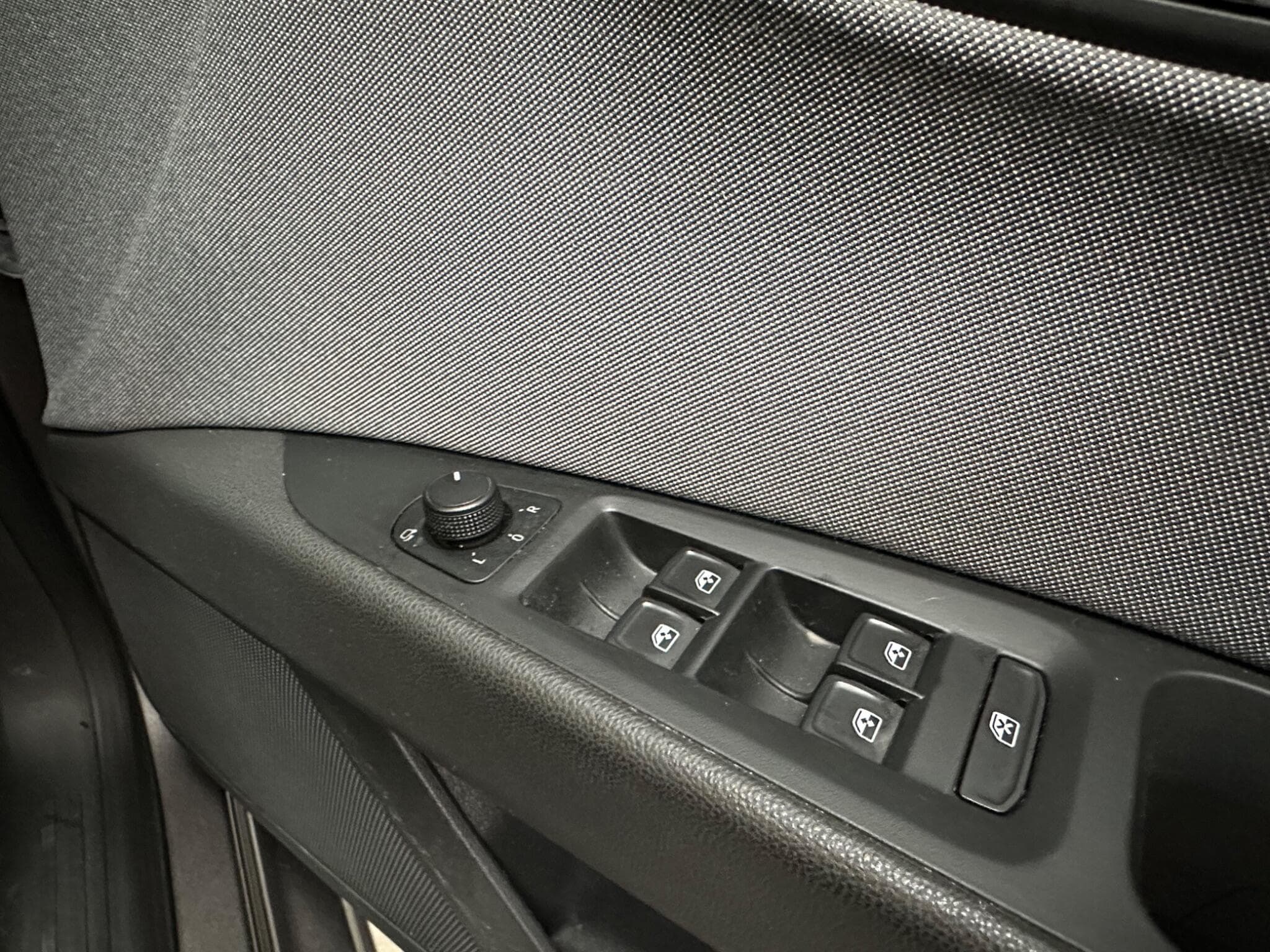 2017 SEAT Leon - Thumbnail 22