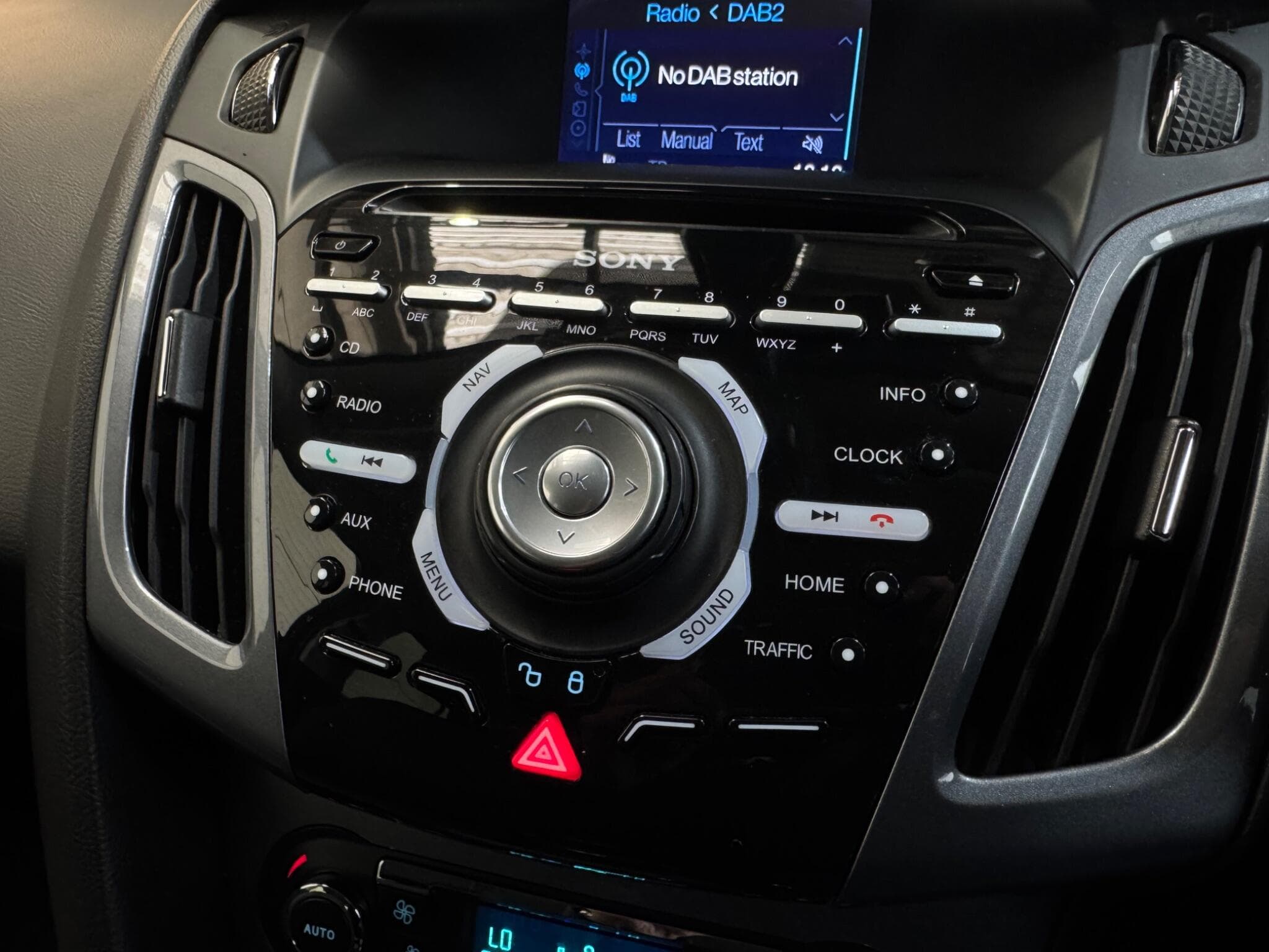 2014 Ford Focus - Thumbnail 17