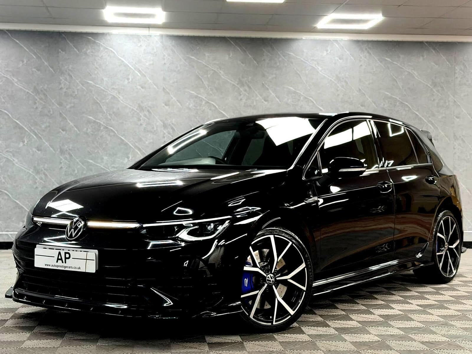 2021 Volkswagen Golf - Main