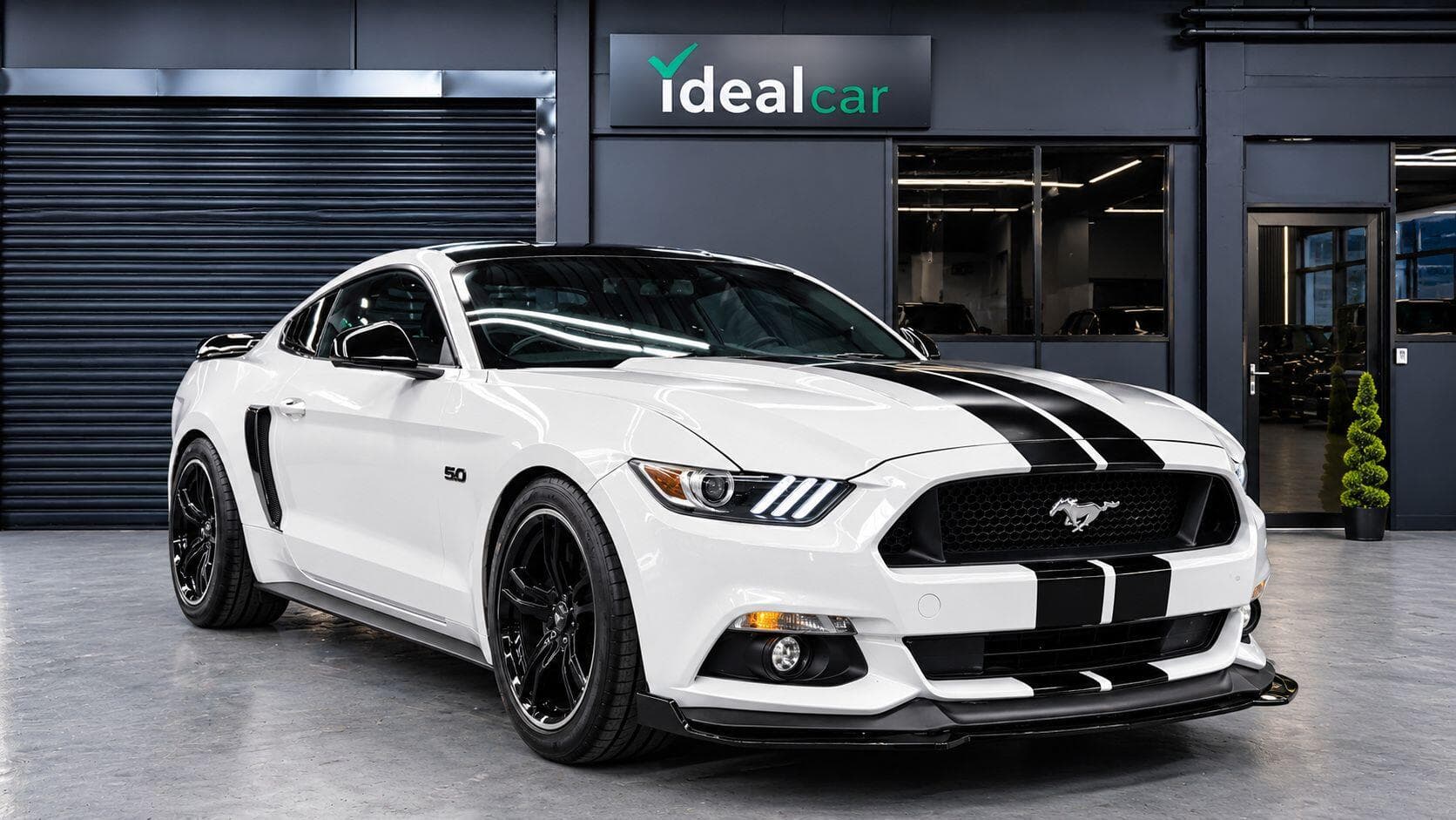 2016 Ford Mustang - Thumbnail 6