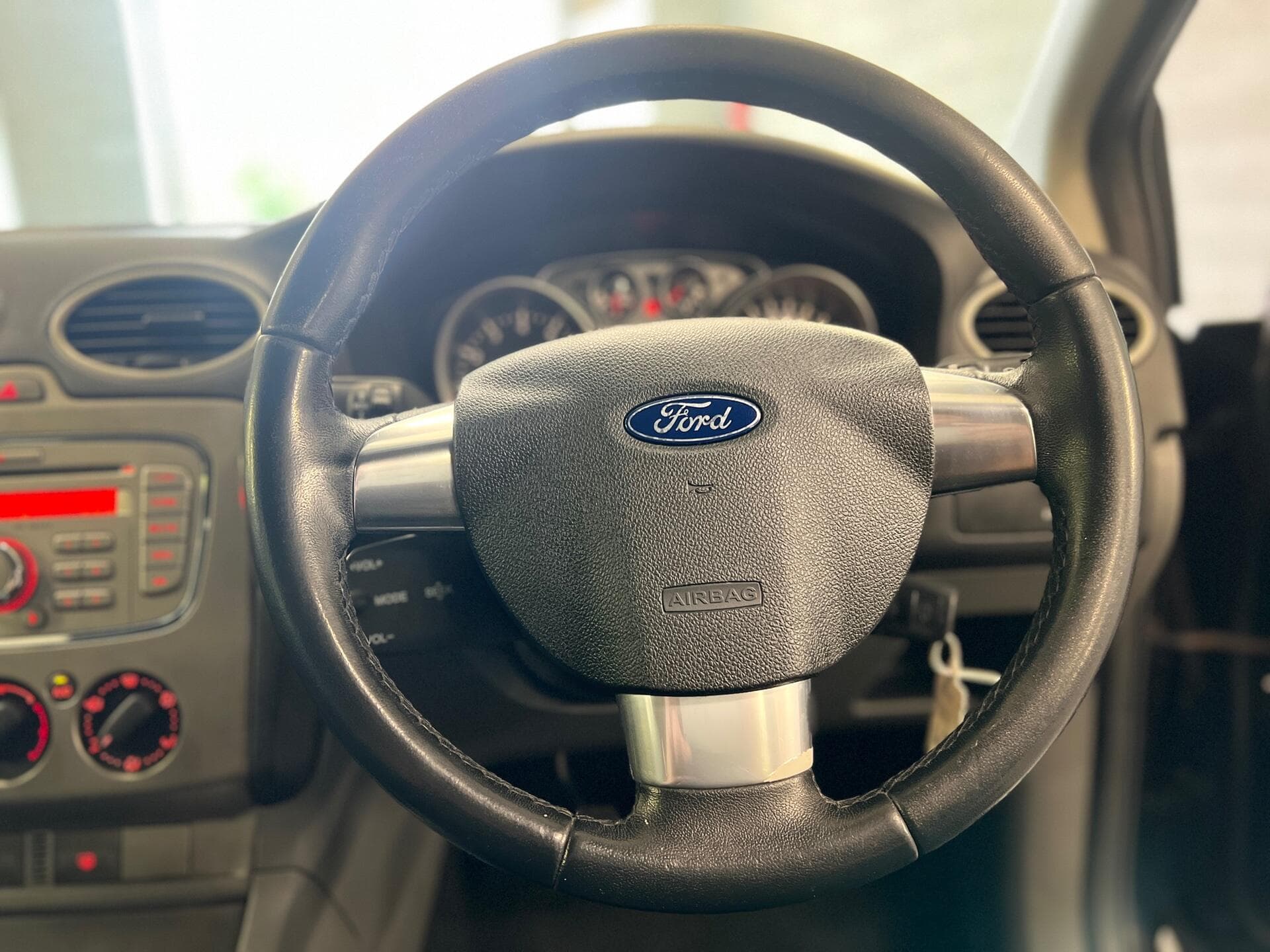 2009 Ford Focus - Thumbnail 19