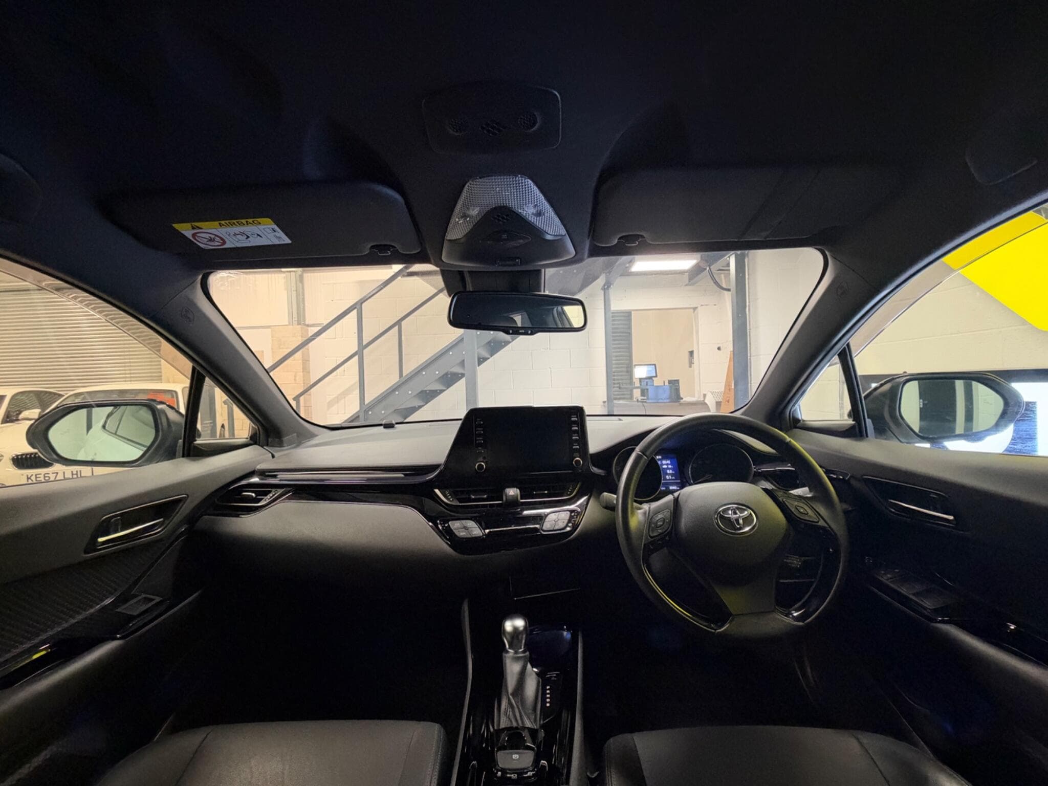 2022 Toyota C-HR - Thumbnail 12