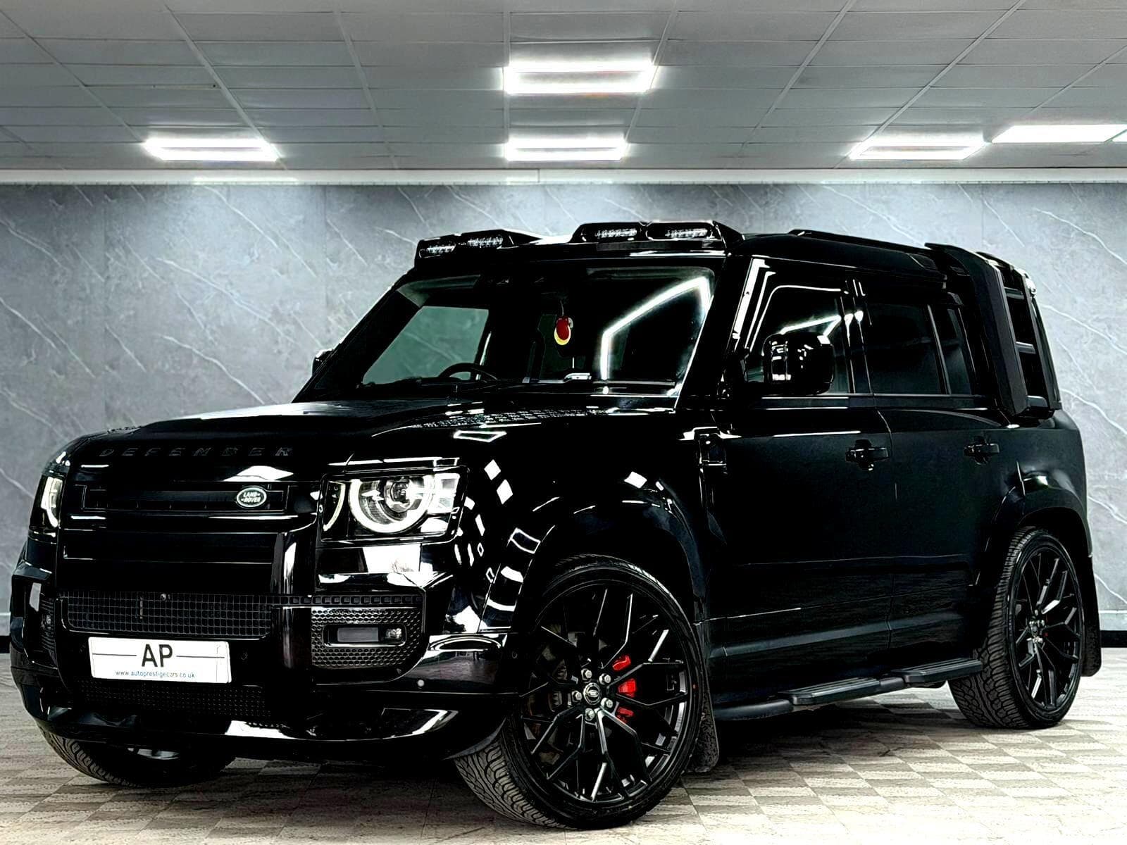 2024 Land Rover Defender 110 - Thumbnail 3