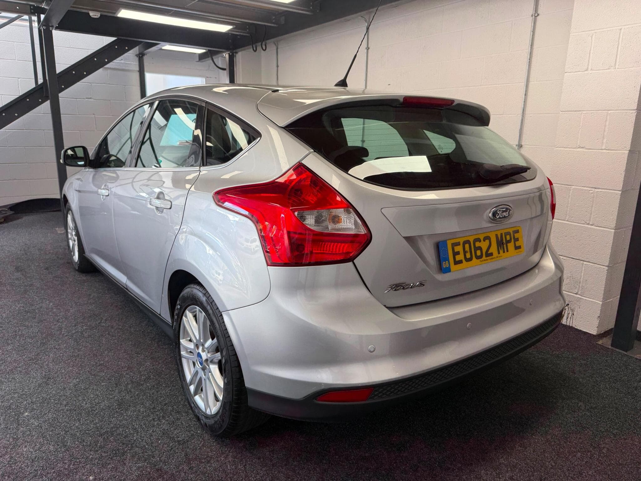2012 Ford Focus - Thumbnail 4