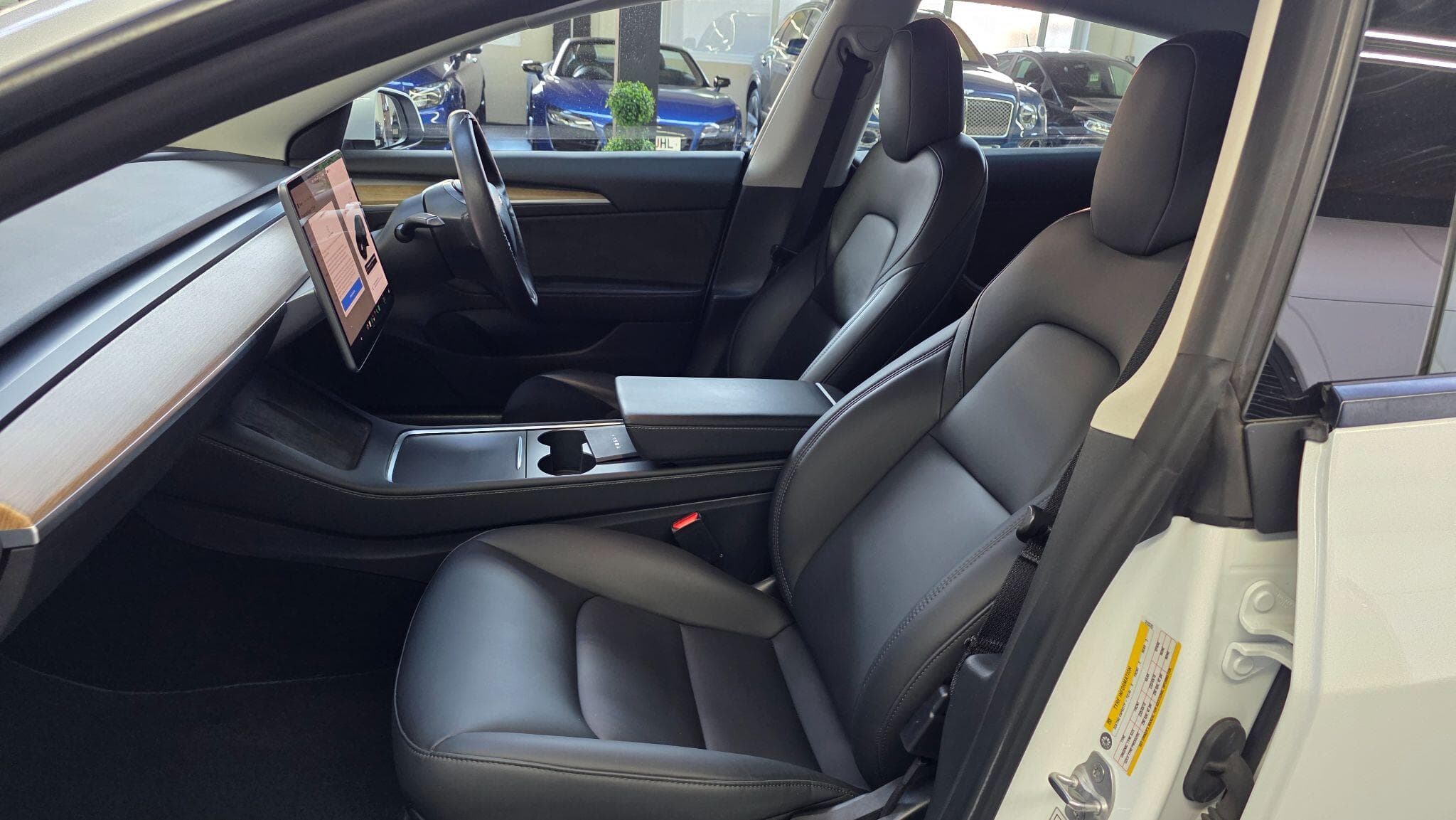 2021 Tesla Model 3 - Thumbnail 10