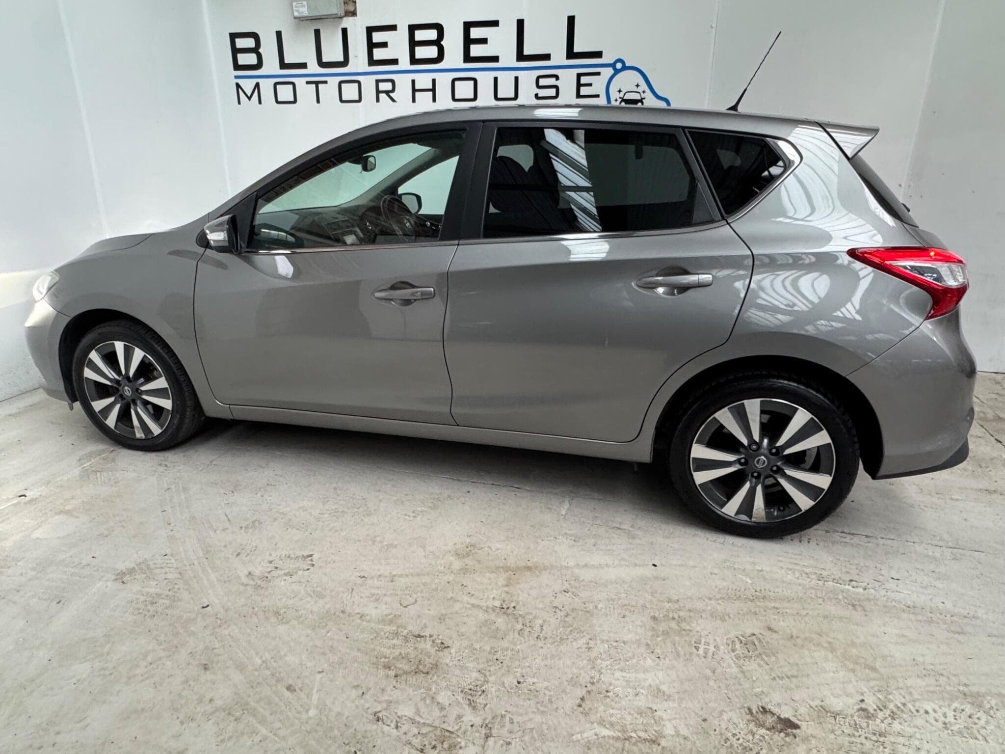 2015 Nissan Pulsar - Thumbnail 8