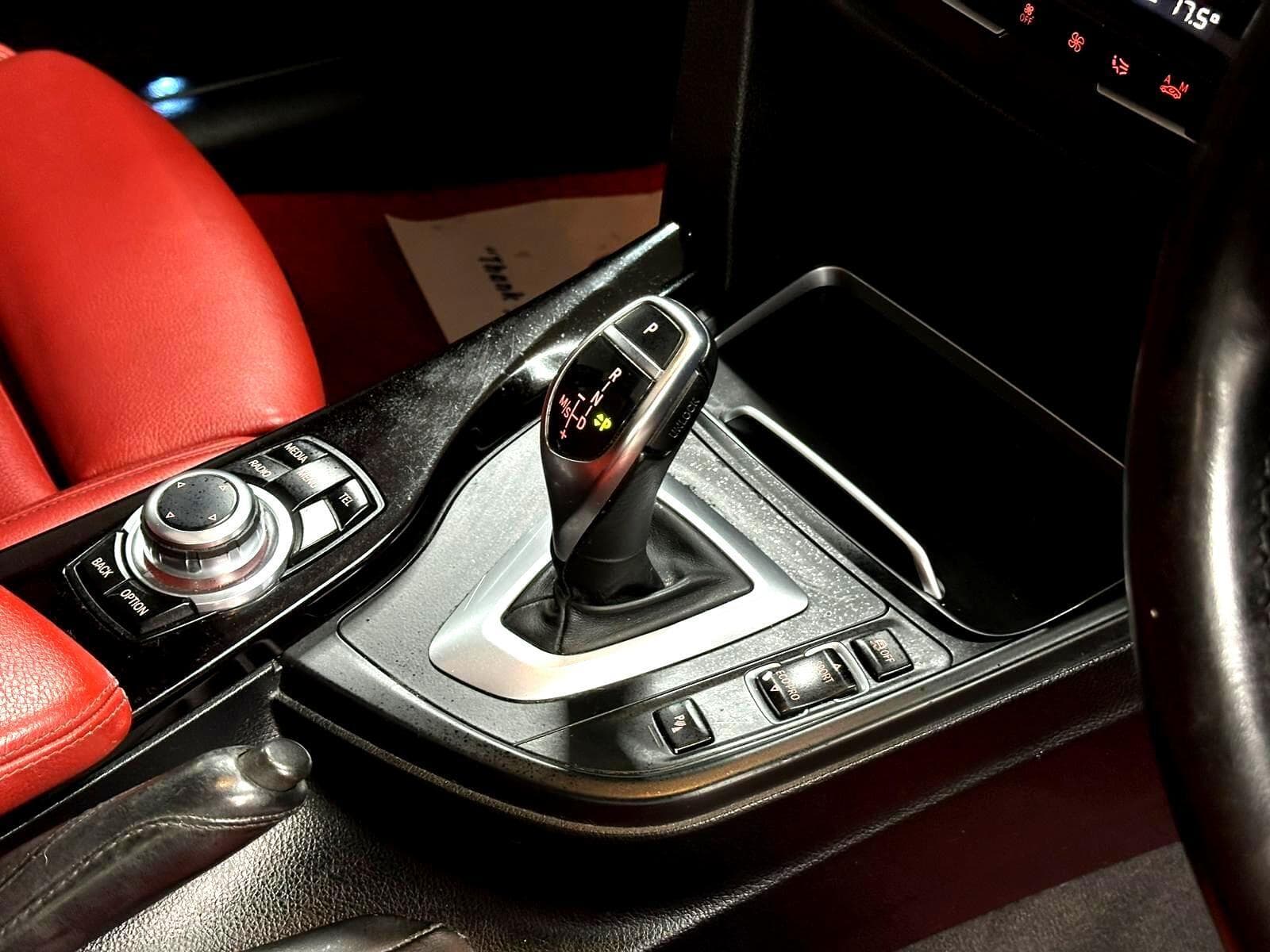 2015 BMW 3 Series - Thumbnail 42