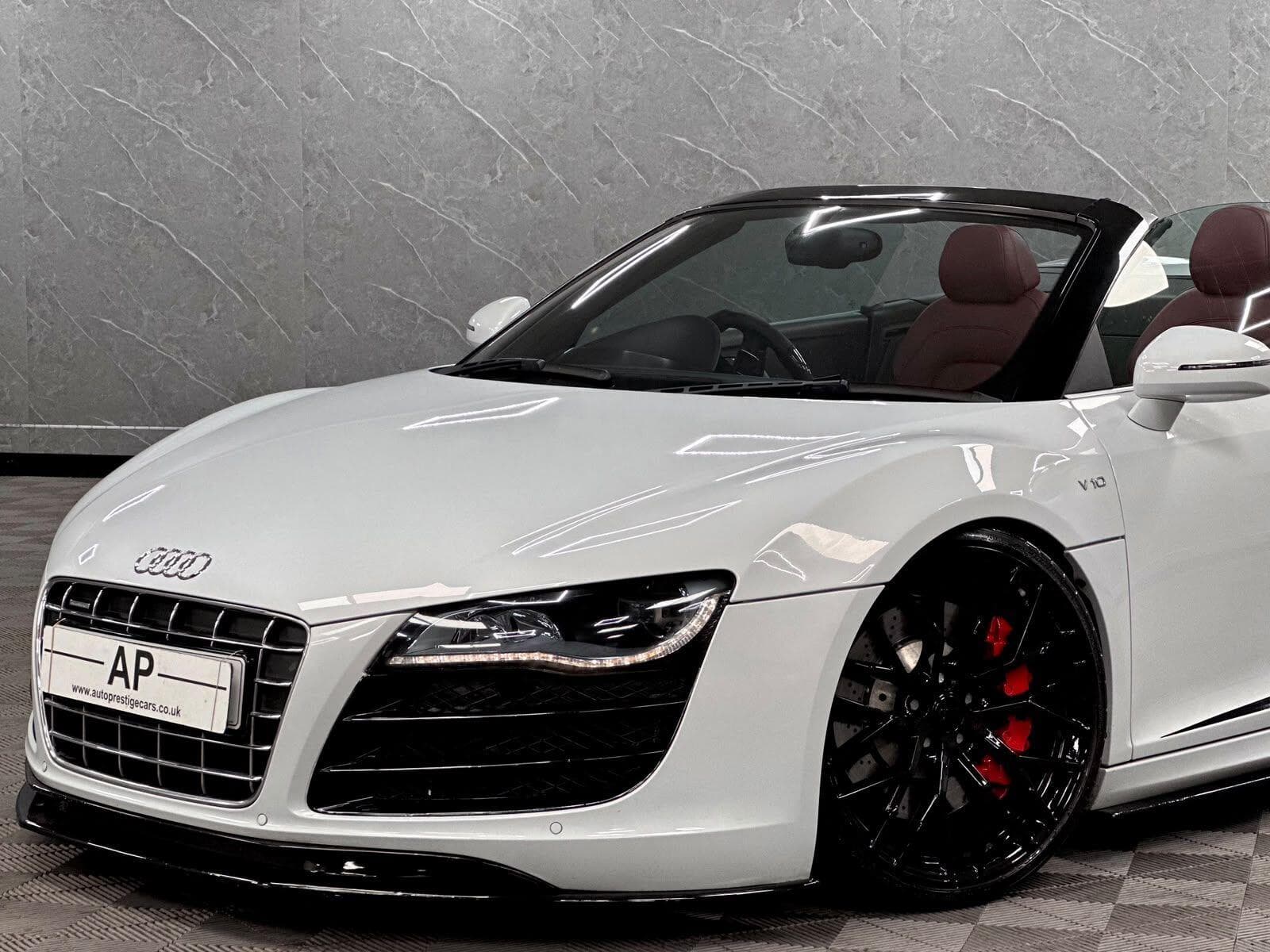 2010 Audi R8 - Thumbnail 25