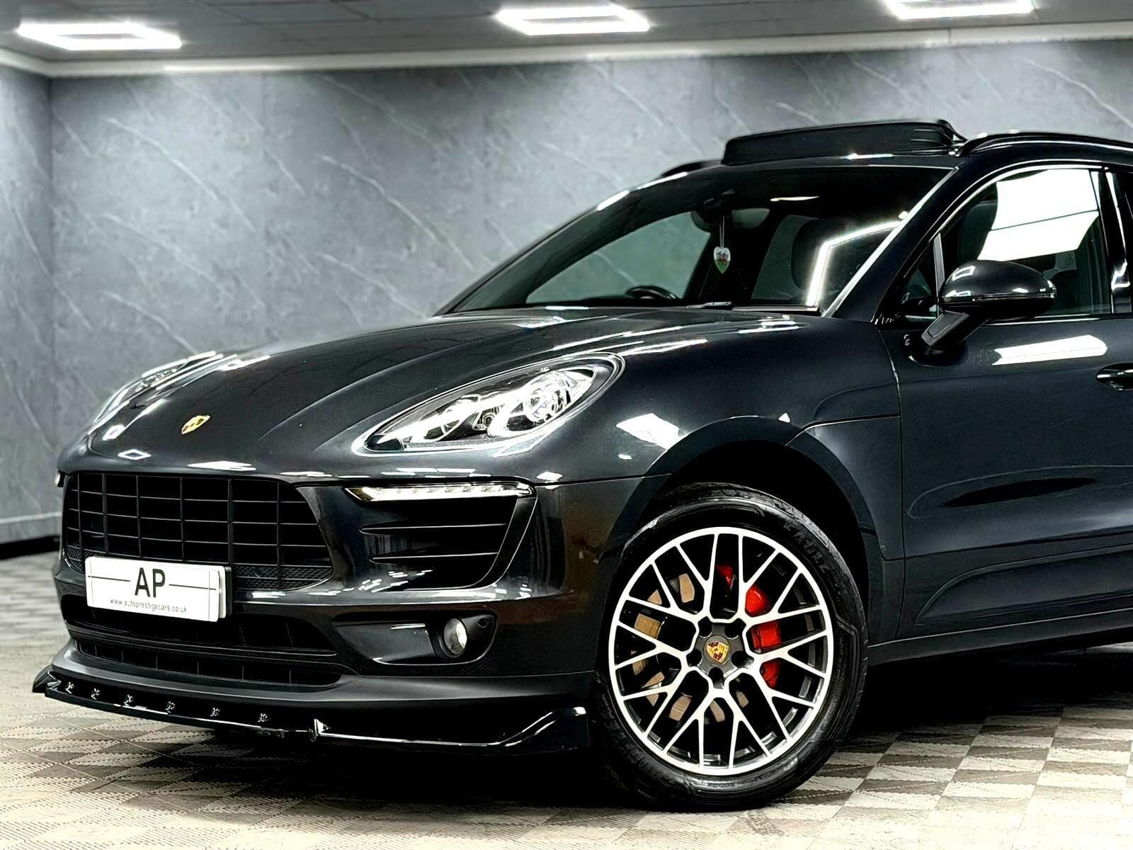 2017 Porsche Macan - Thumbnail 9