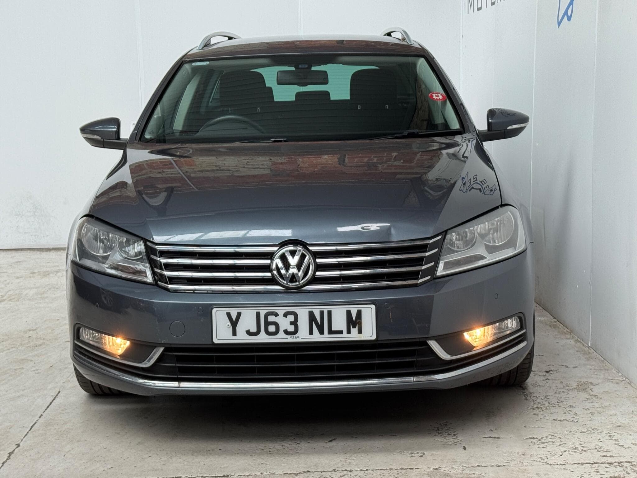 2013 Volkswagen Passat - Thumbnail 2