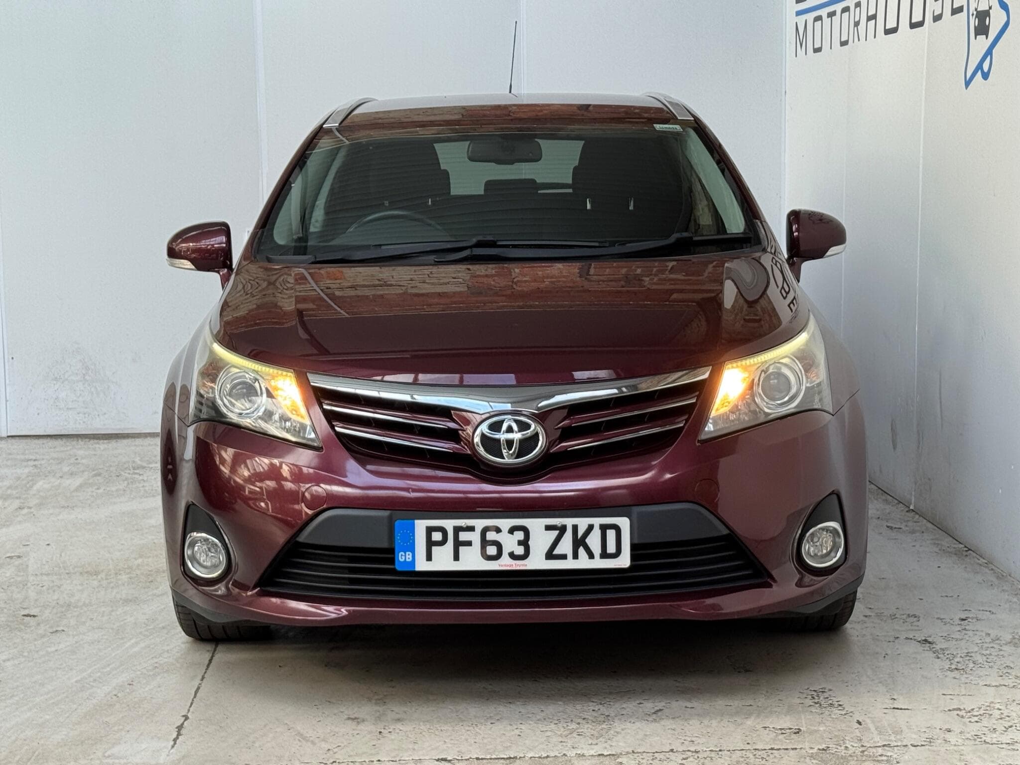2014 Toyota Avensis - Thumbnail 2