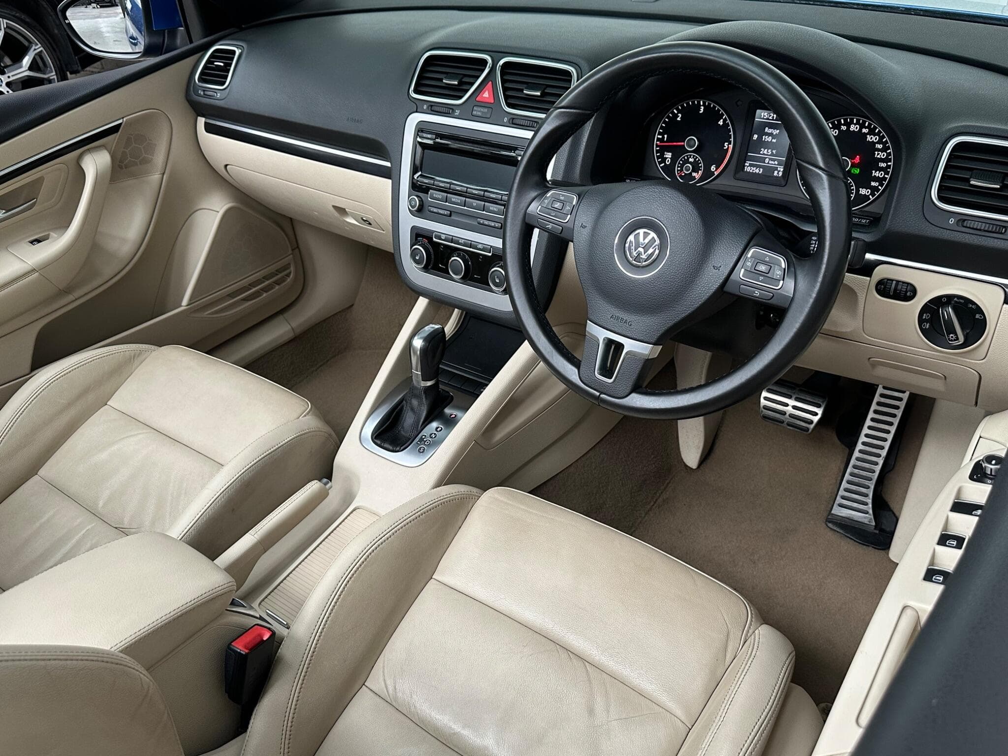 2013 Volkswagen Eos - Image 4