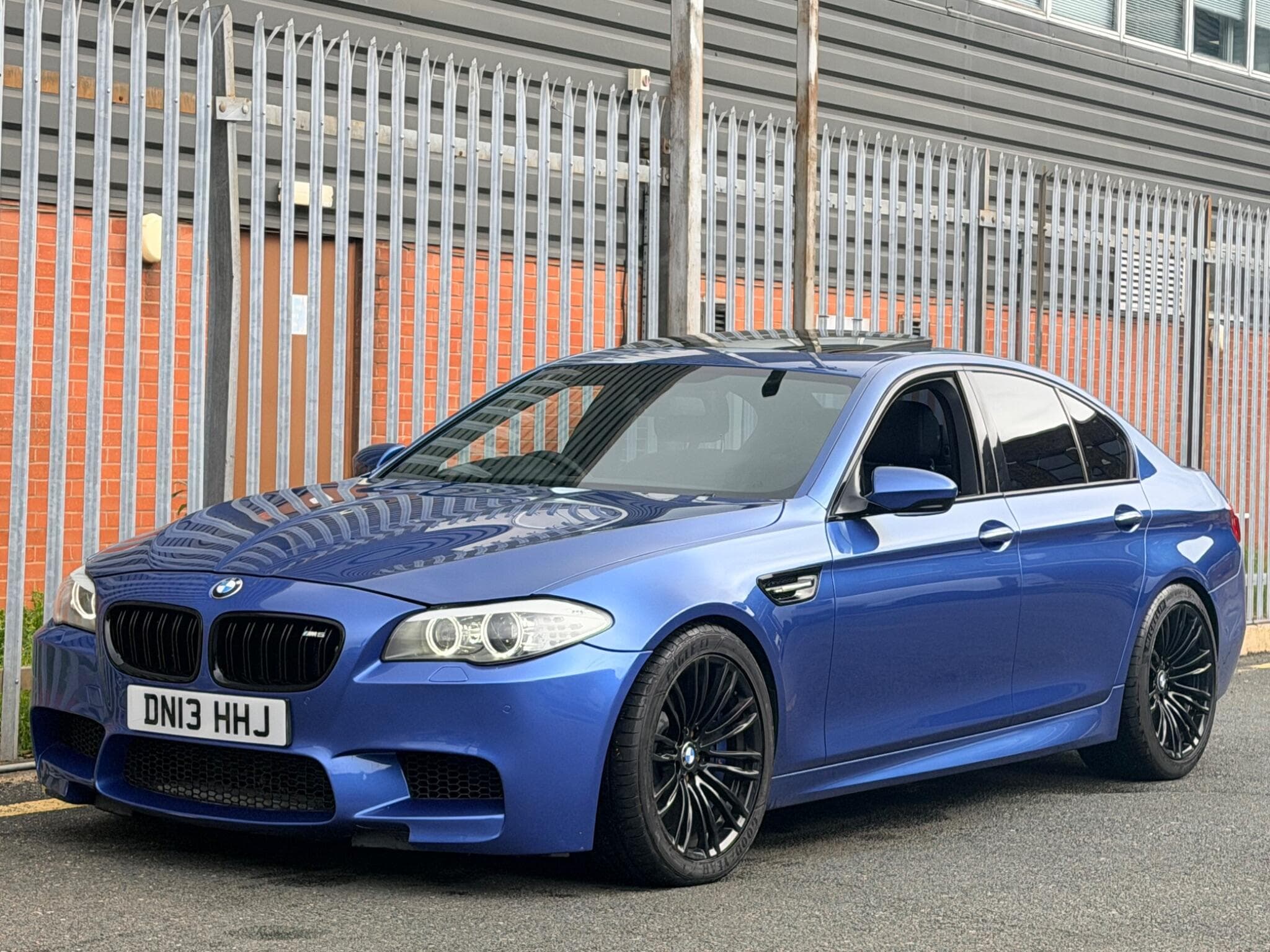2013 BMW M5 - Thumbnail 10