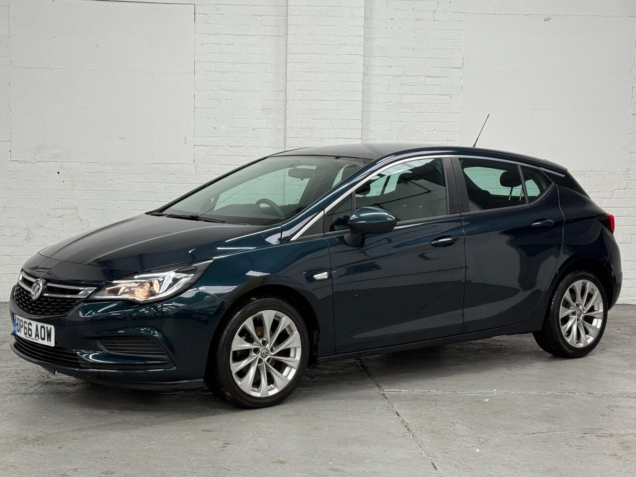 2016 Vauxhall Astra - Thumbnail 6