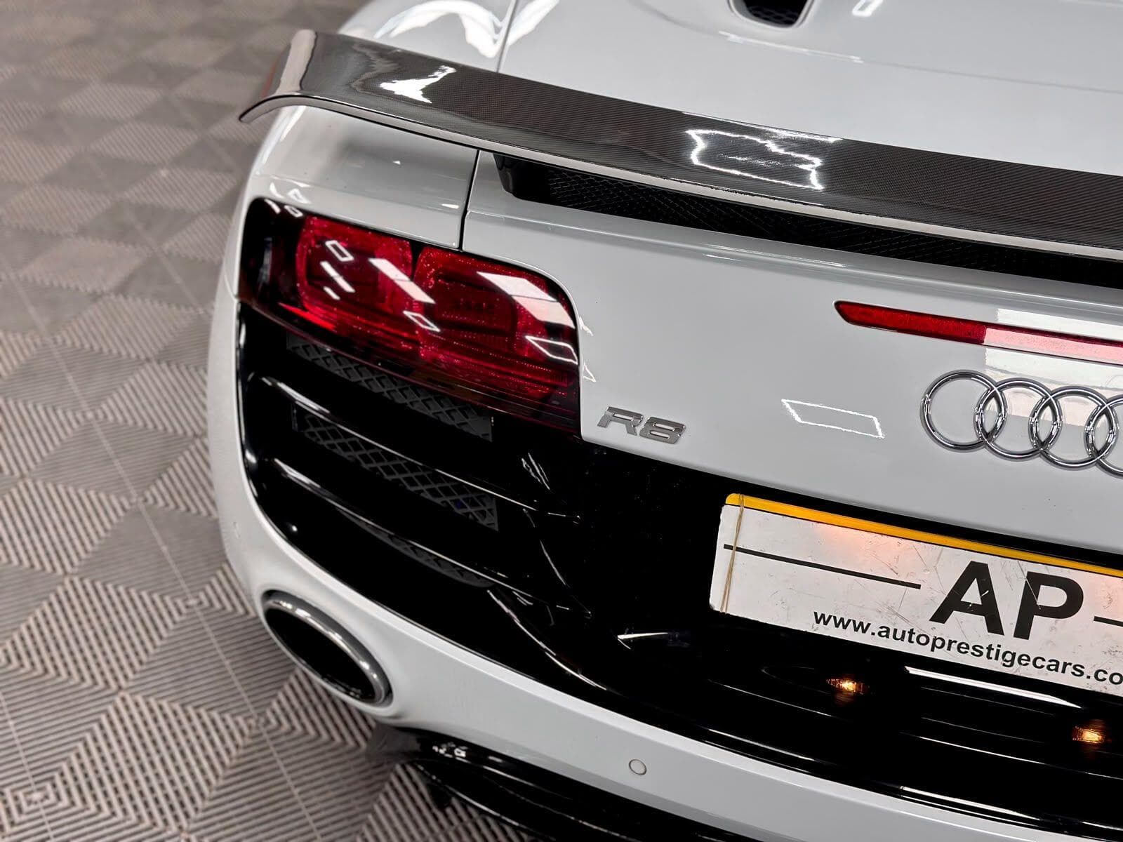 2010 Audi R8 - Thumbnail 68
